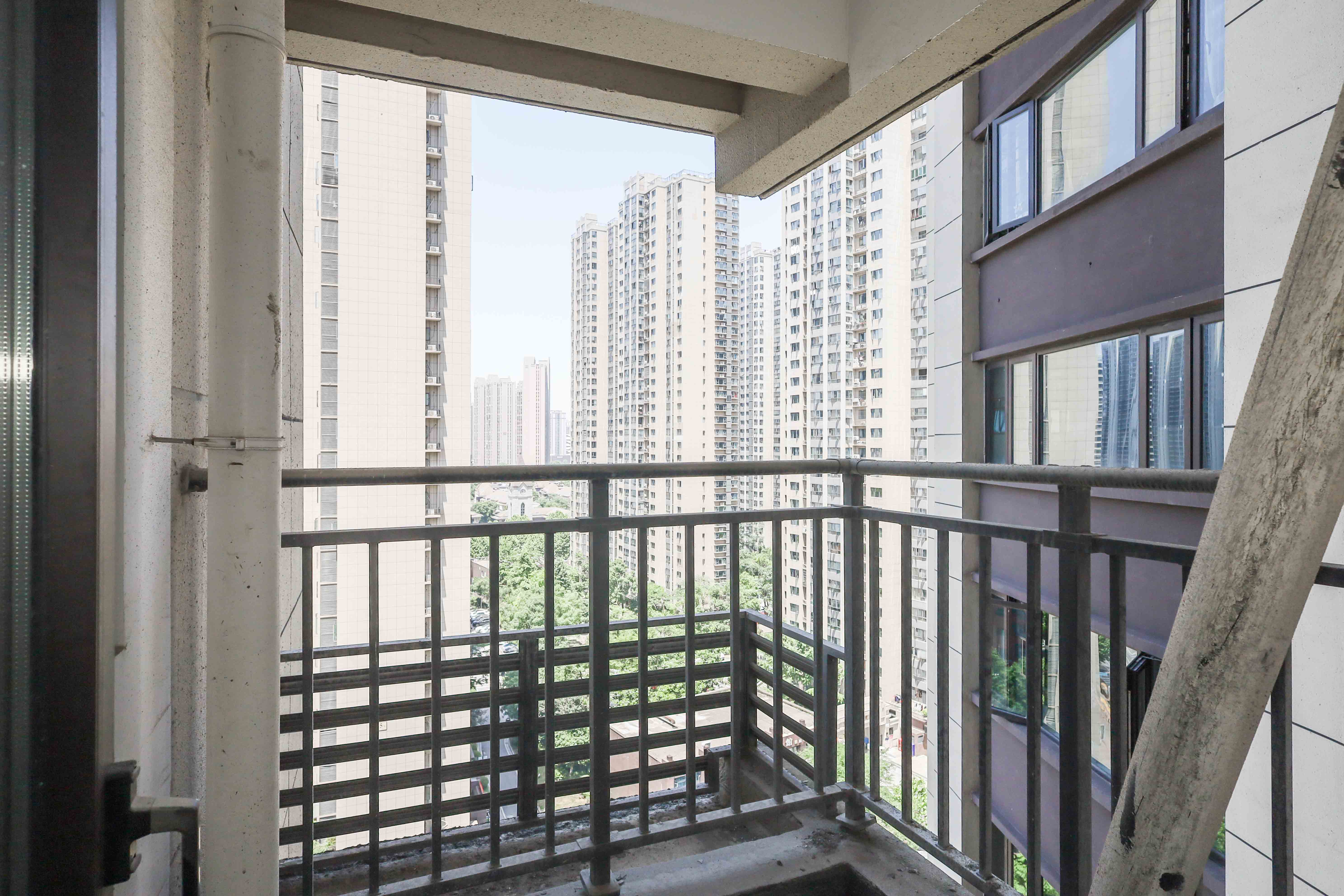 中国铁建梅溪青秀三期  3室2厅2卫   135.00万厨房