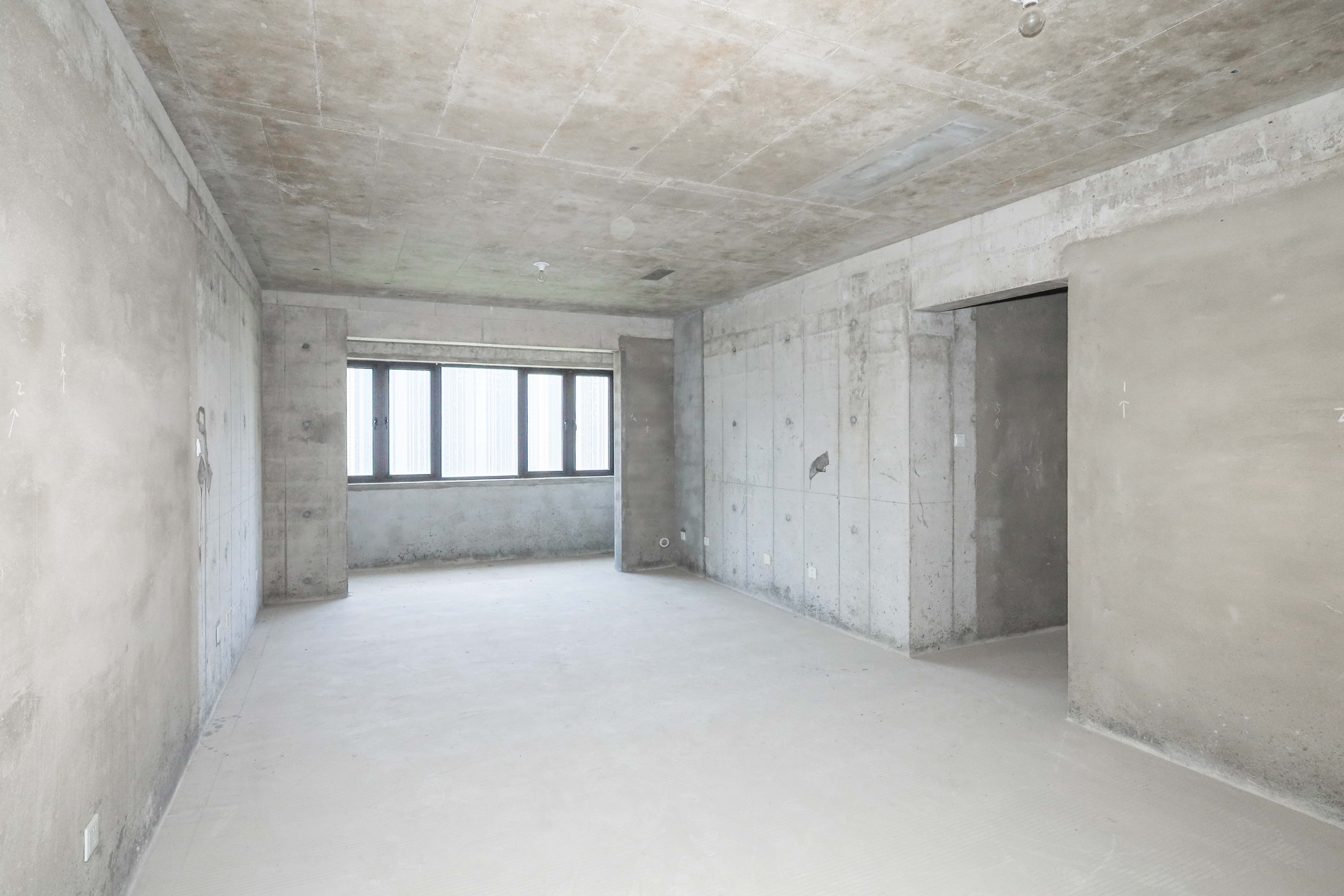 中国铁建梅溪青秀三期  3室2厅2卫   135.00万客厅