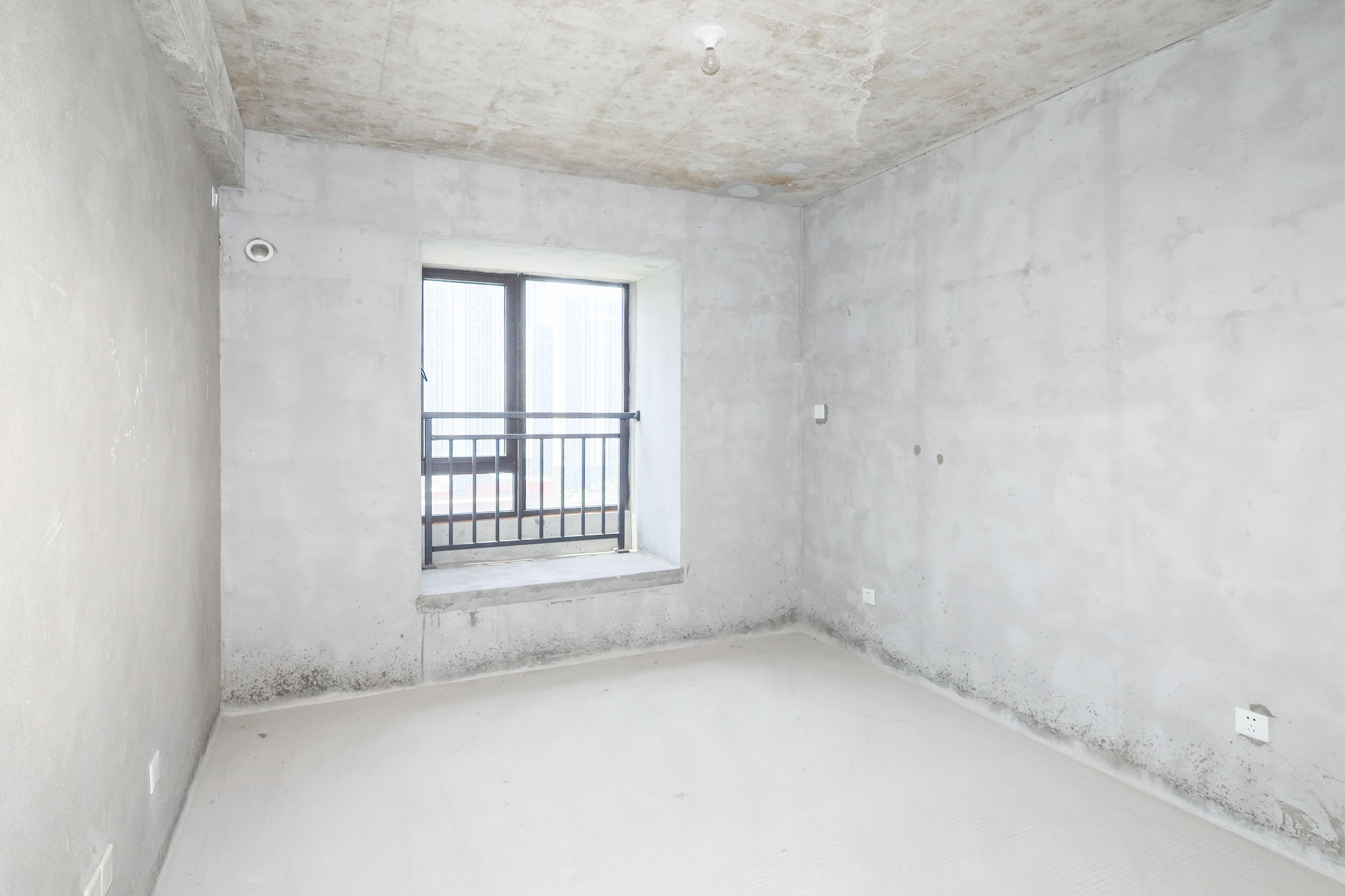 中国铁建梅溪青秀三期  3室2厅2卫   135.00万卧室