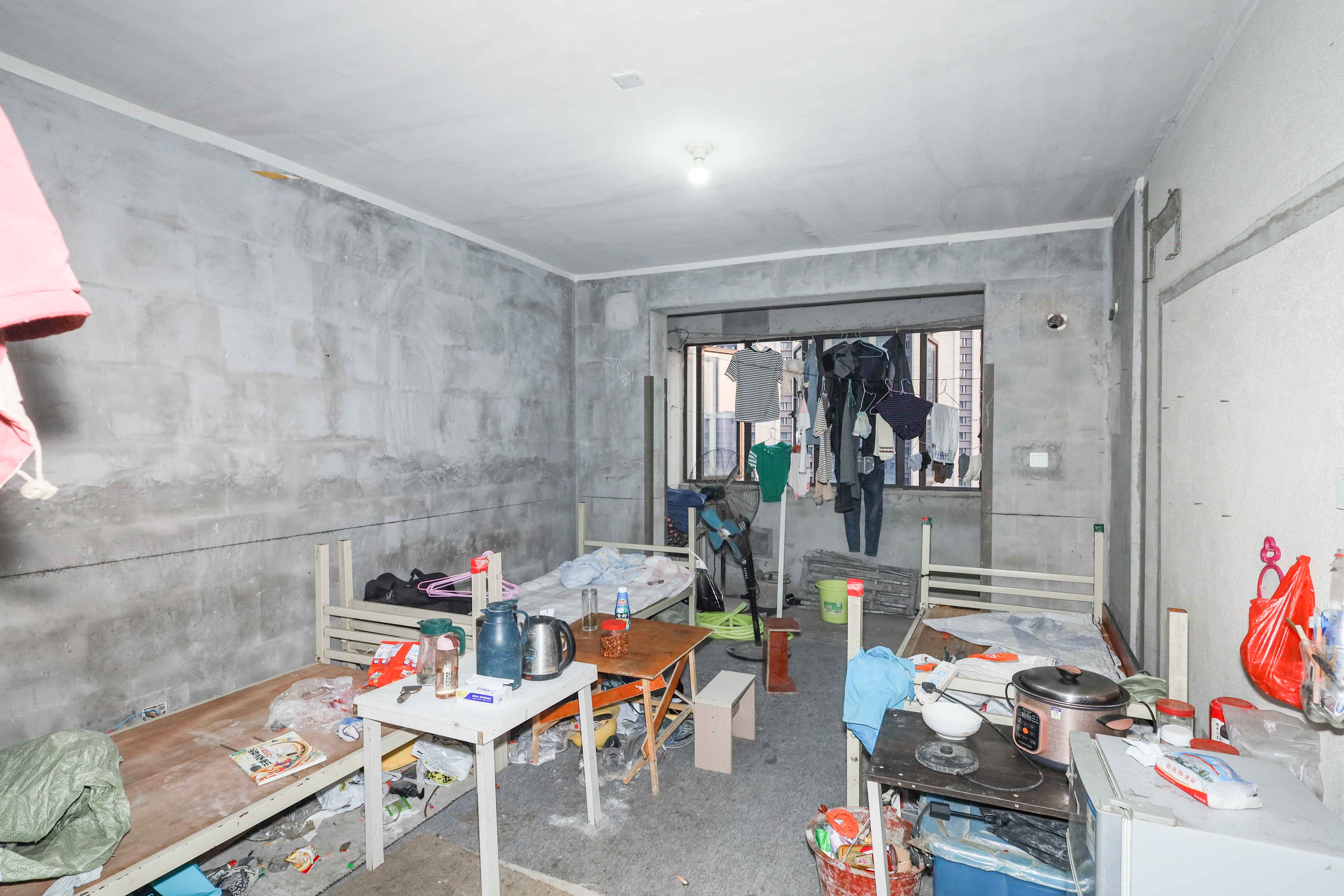 中国铁建梅溪青秀二期  3室2厅2卫   135.00万客厅