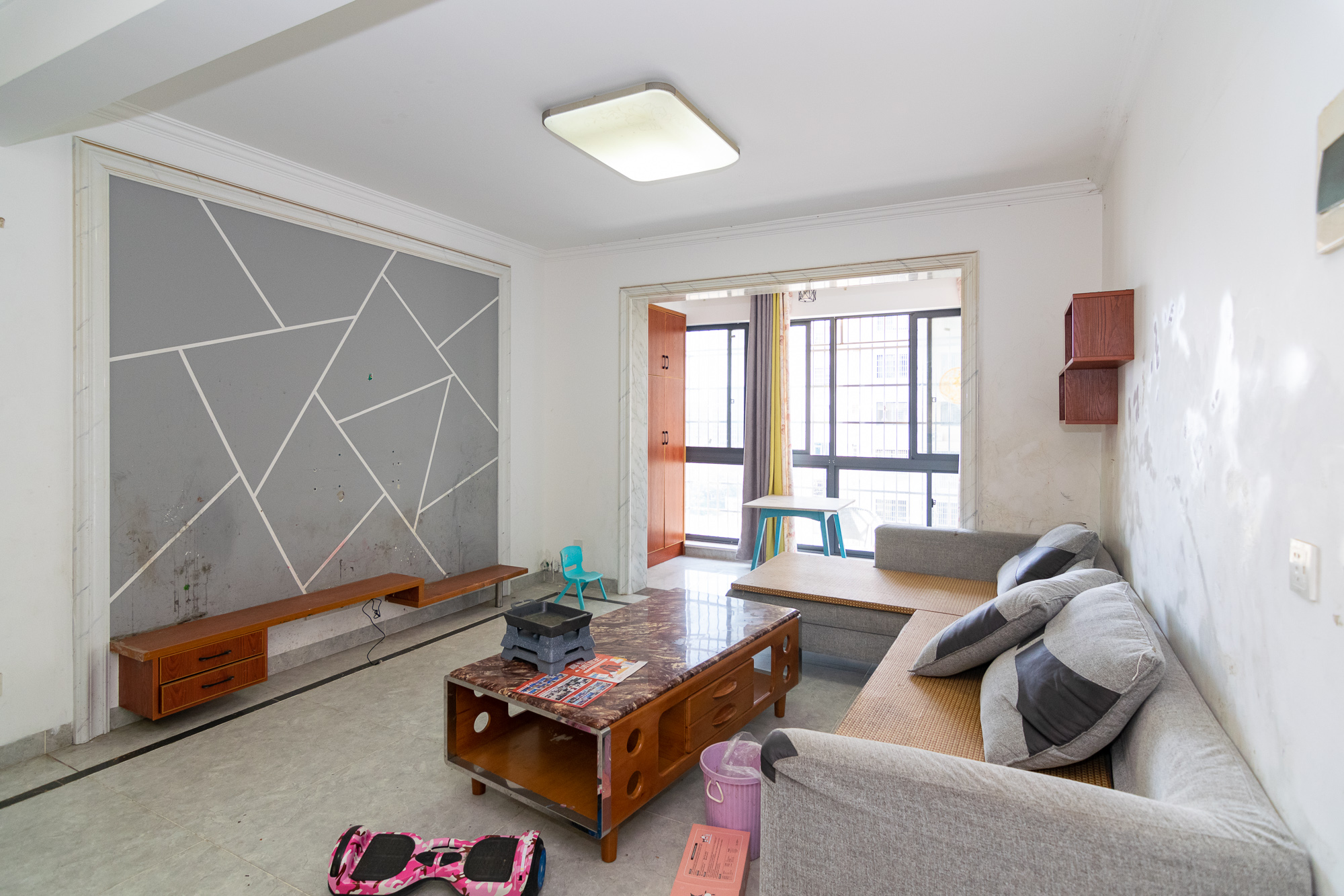 盛腾雅苑(新雅黄金苑二期) 3室2厅1卫 48.8万 盛腾雅苑(新雅黄金苑二期) 3室2厅1卫 48.8万客厅