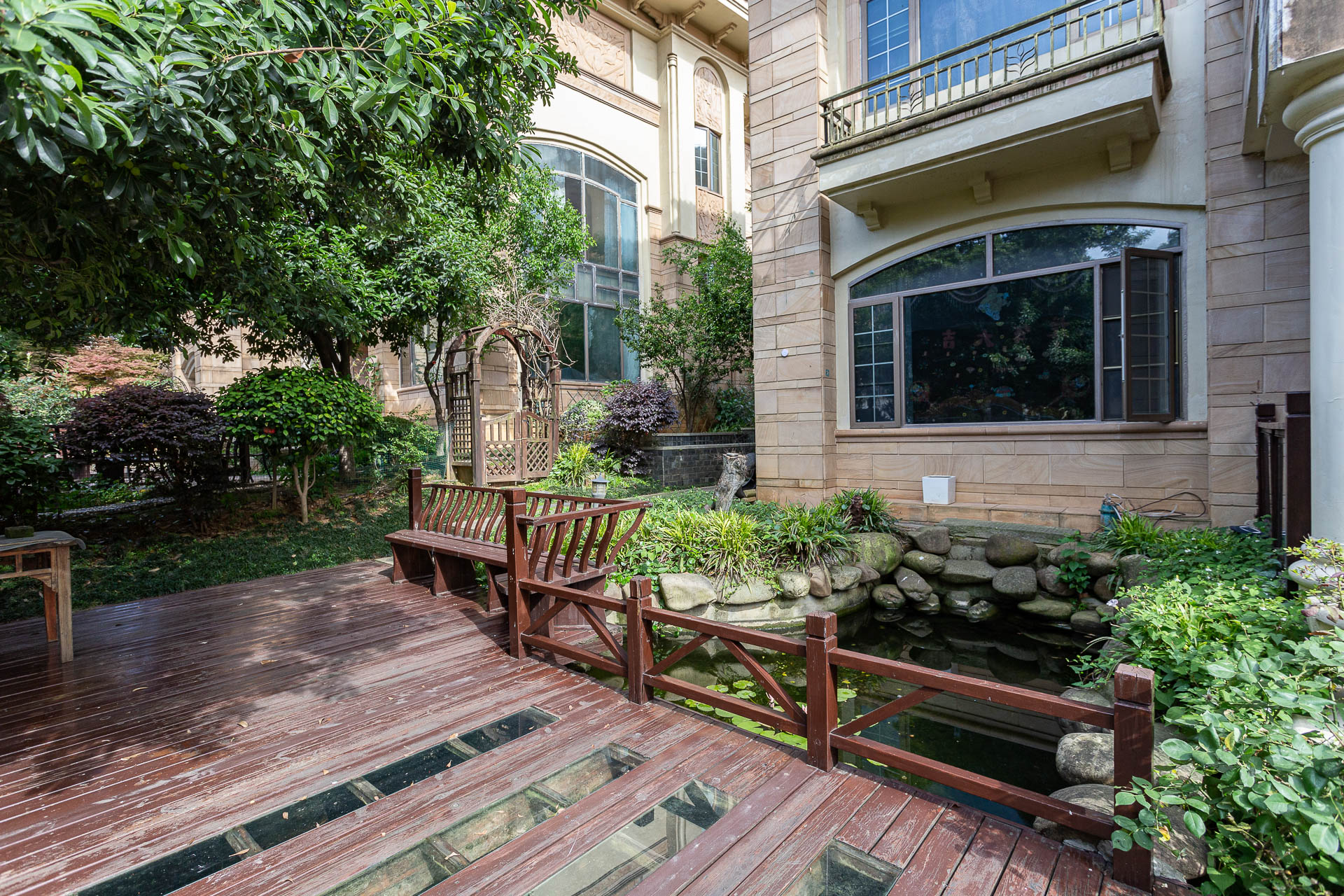 长沙玫瑰园 8室3厅4卫 1450.0万 长沙玫瑰园 8室3厅4卫 1450.0万其他