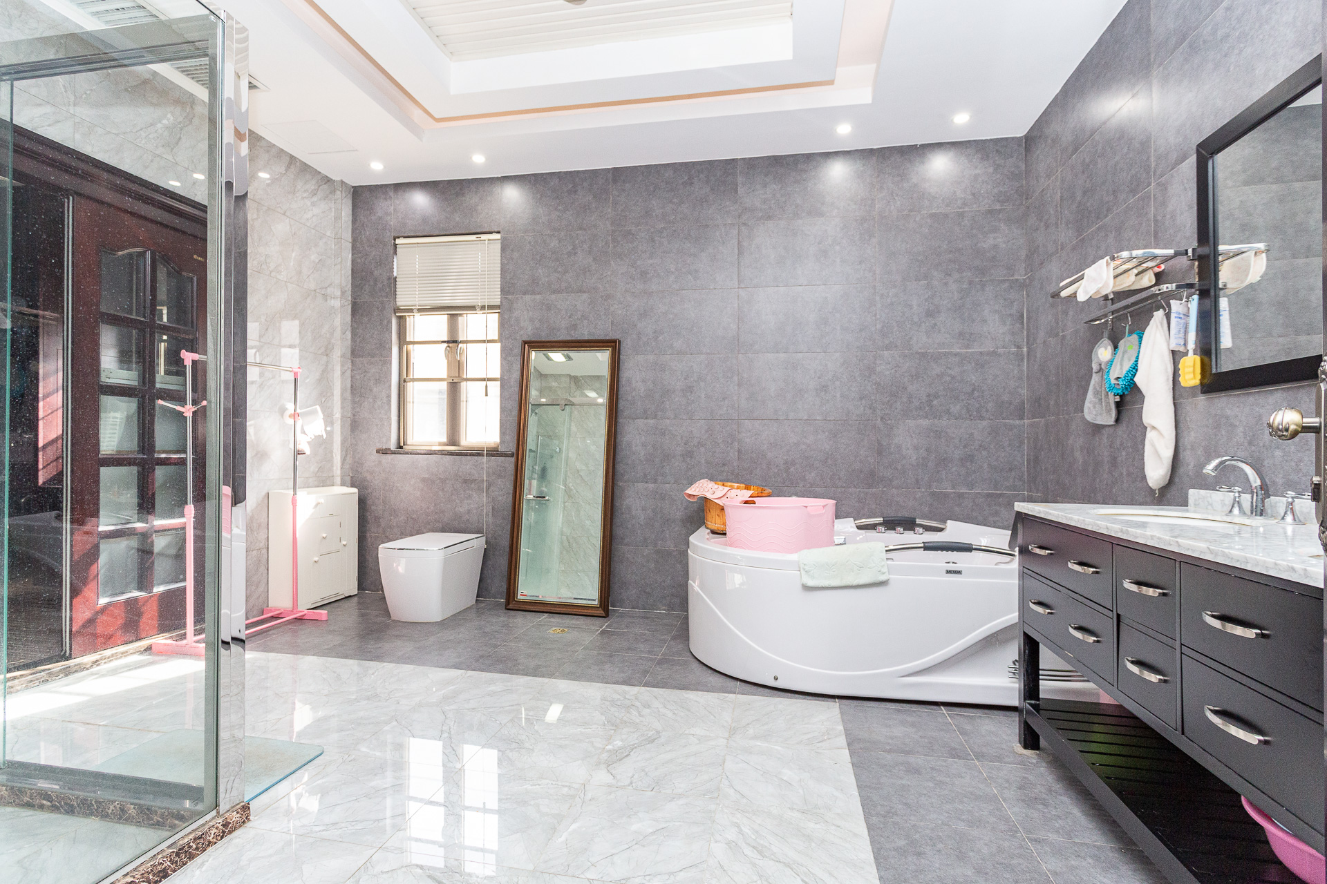 长沙玫瑰园 8室3厅4卫 1450.0万 长沙玫瑰园 8室3厅4卫 1450.0万卫生间