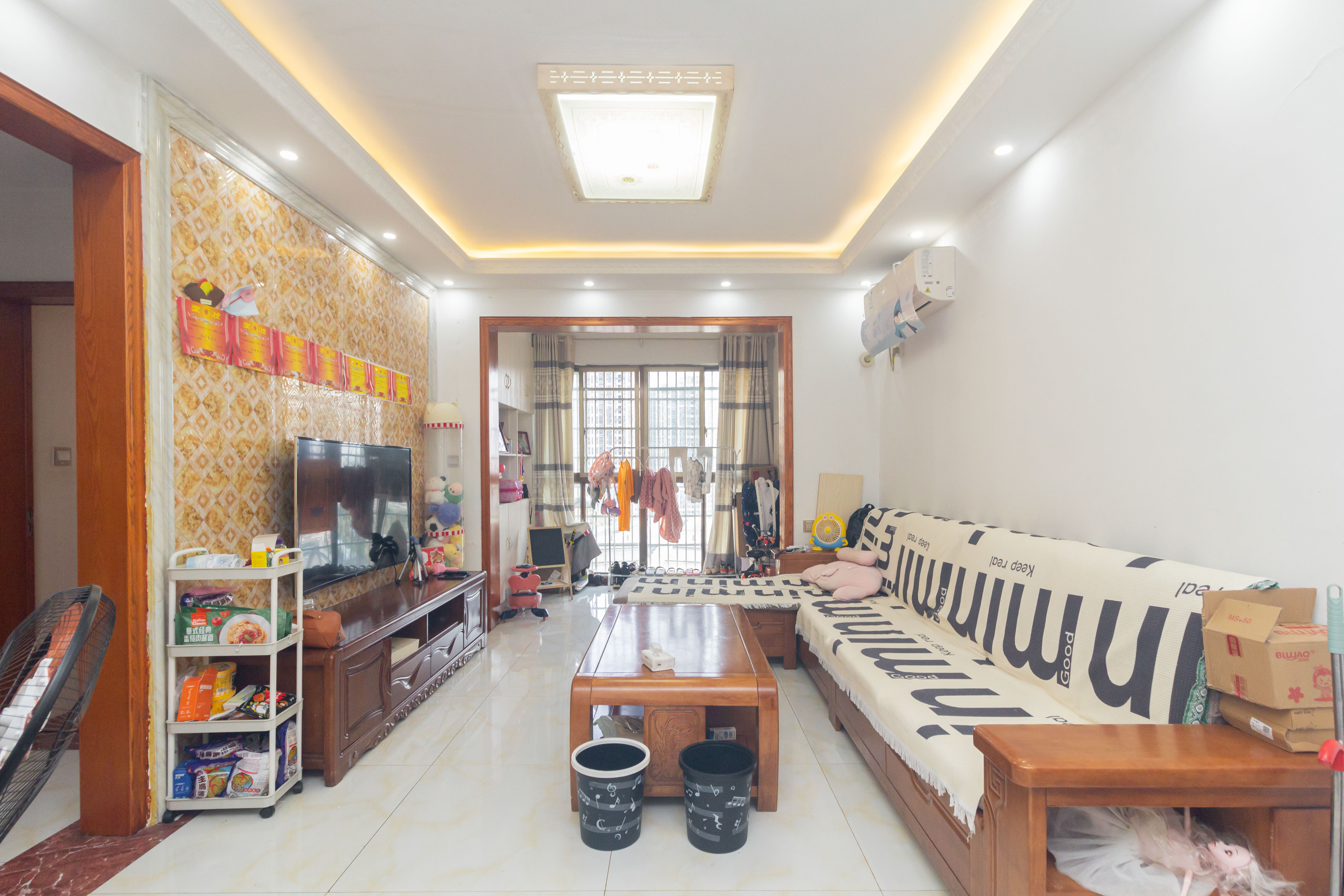 波隆城市花园 2室2厅1卫 47.8万 波隆城市花园 2室2厅1卫 47.8万客厅