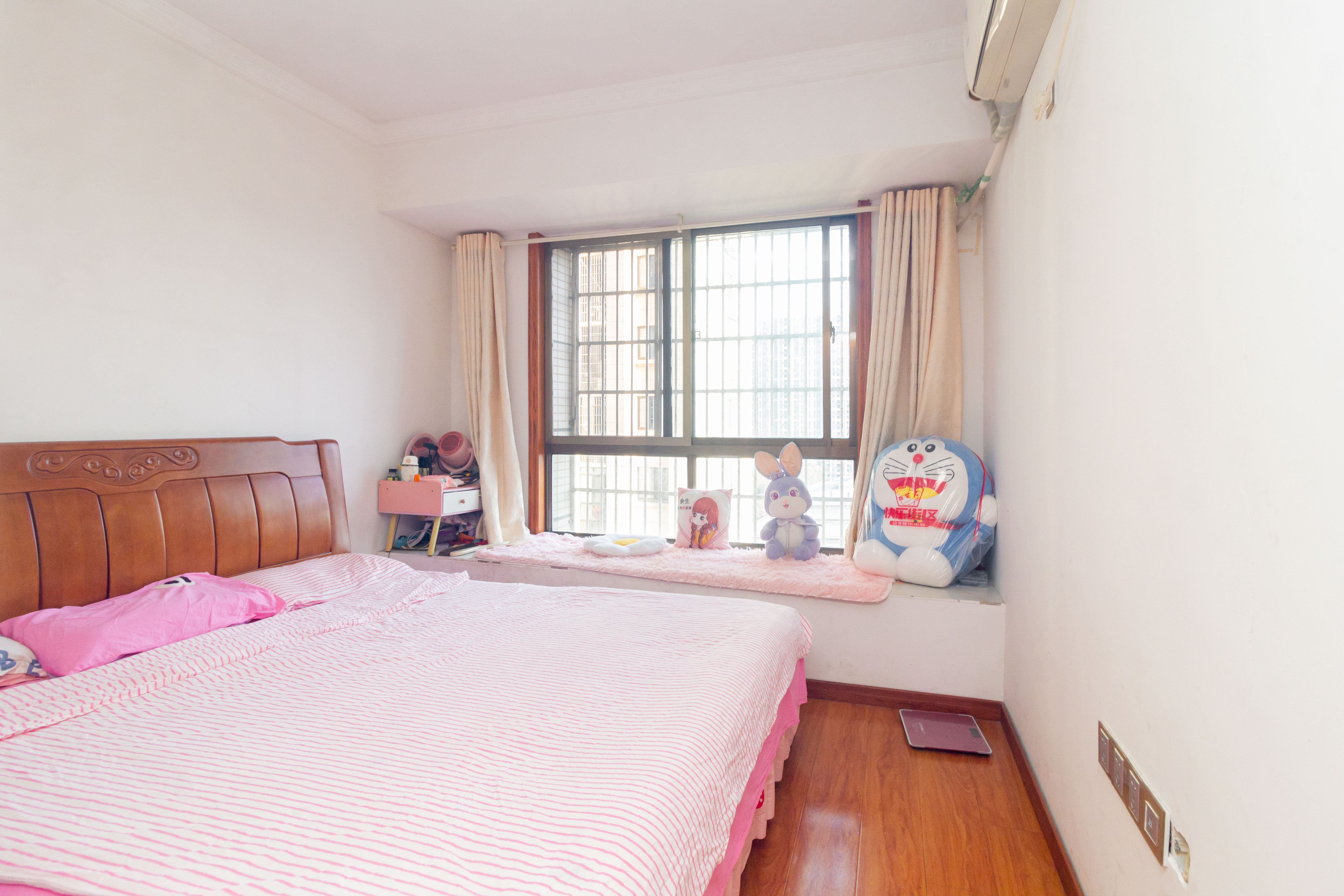 波隆城市花园 2室2厅1卫 47.8万 波隆城市花园 2室2厅1卫 47.8万卧室