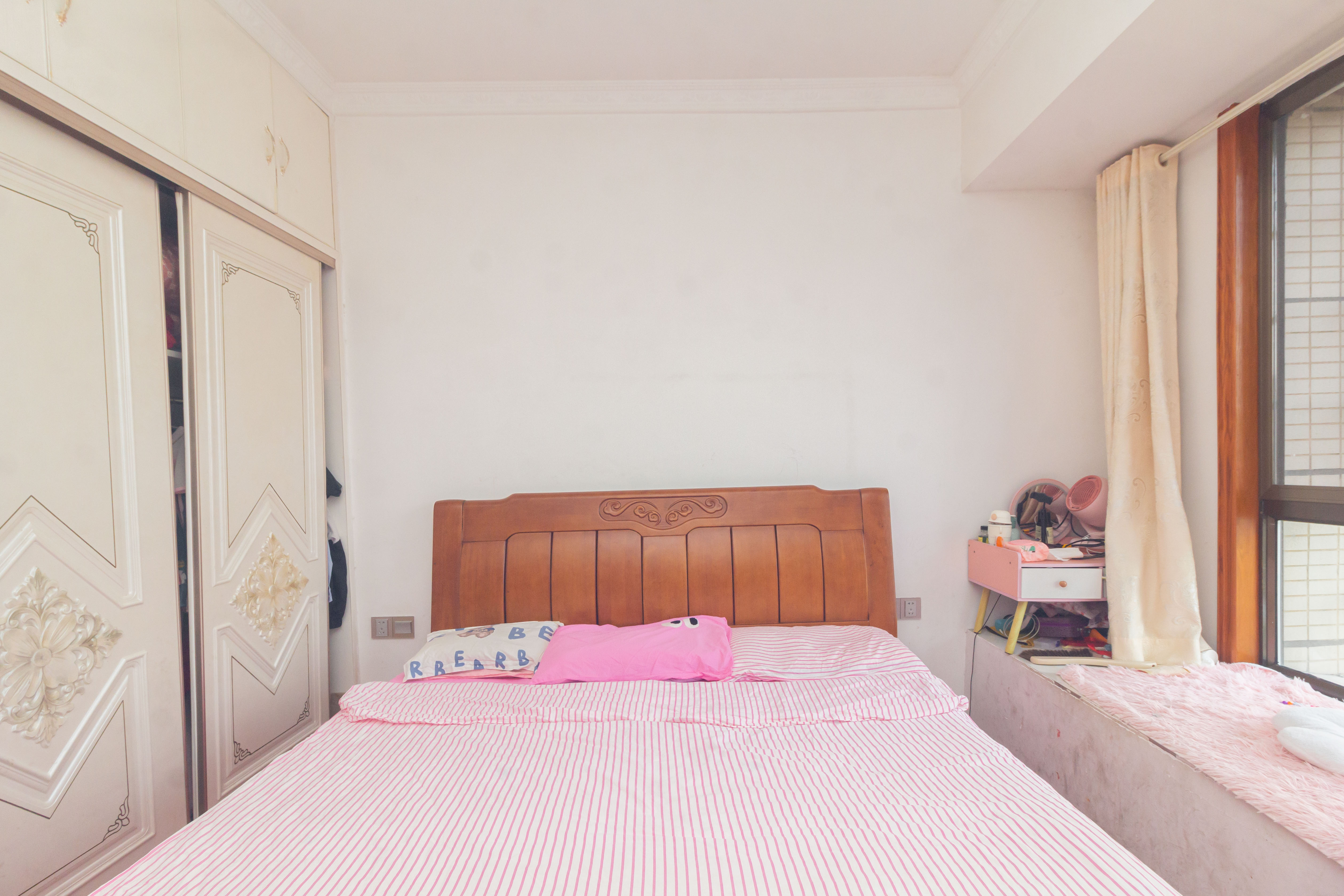 波隆城市花园 2室2厅1卫 47.8万 波隆城市花园 2室2厅1卫 47.8万卧室