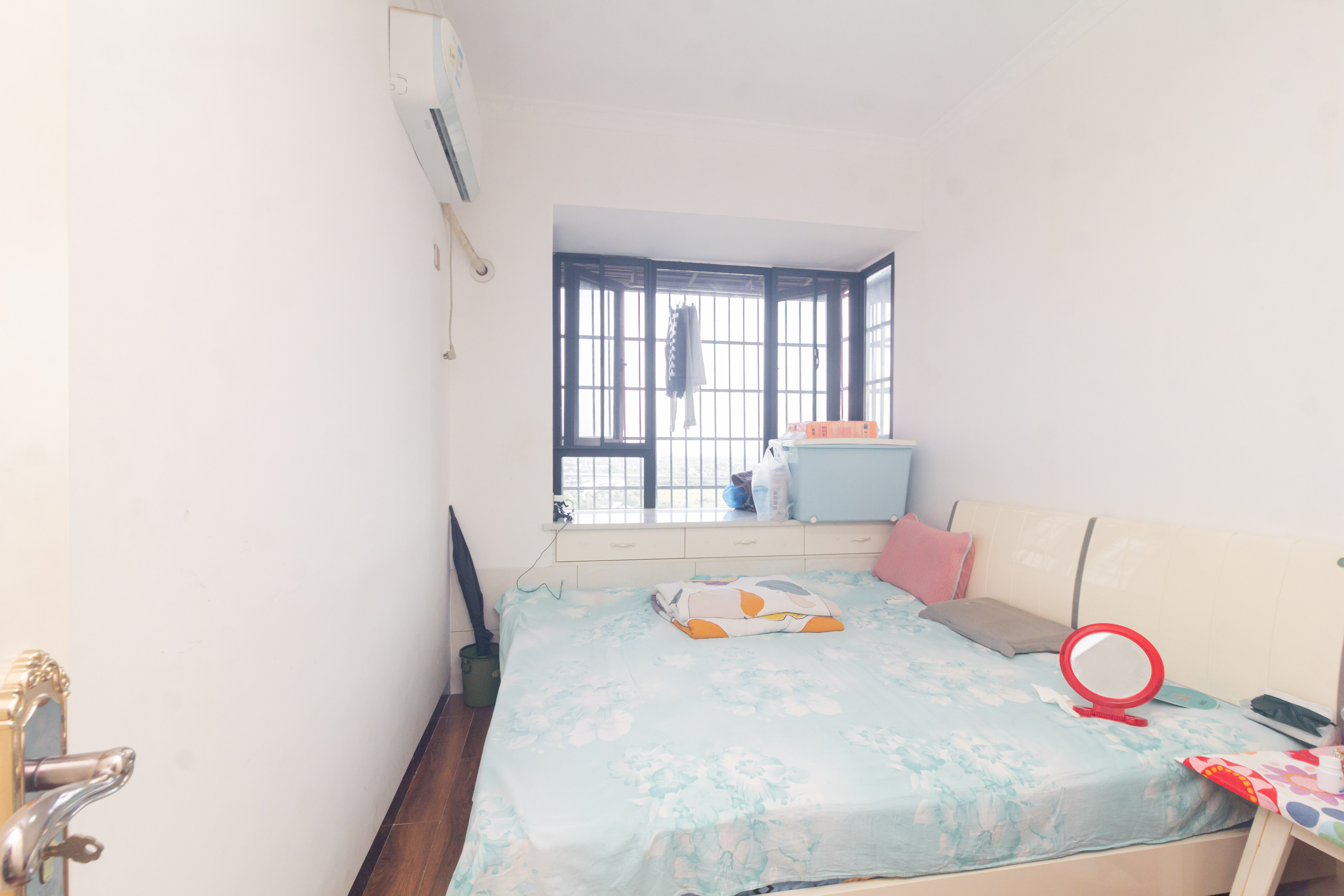 财汇新天地(财汇商务广场) 3室2厅2卫 88.8万 财汇新天地(财汇商务广场) 3室2厅2卫 88.8万卧室