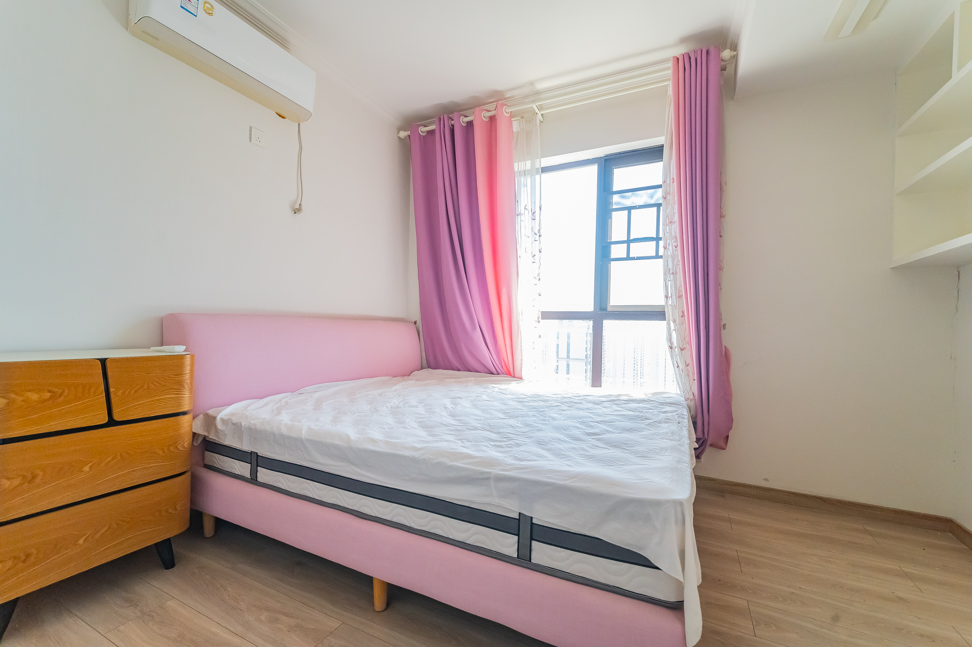 星湖湾一期高层  2室2厅1卫    90.0万 星湖湾一期高层  2室2厅1卫    90.0万卧室