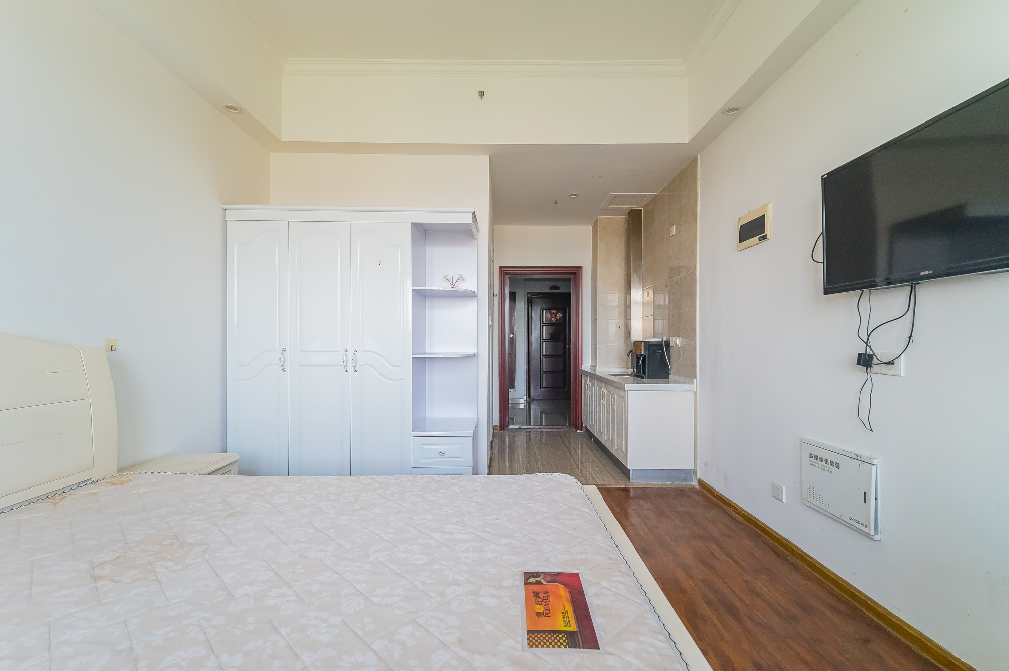 兆坤星悦荟 1室1厅1卫 16.0万 兆坤星悦荟 1室1厅1卫 16.0万客厅