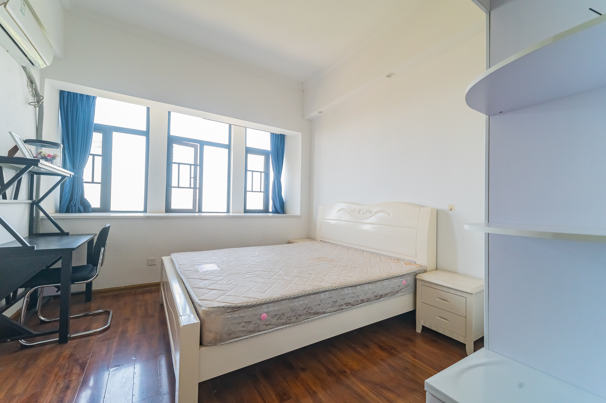 兆坤星悦荟  1室1厅1卫    16.0万客厅