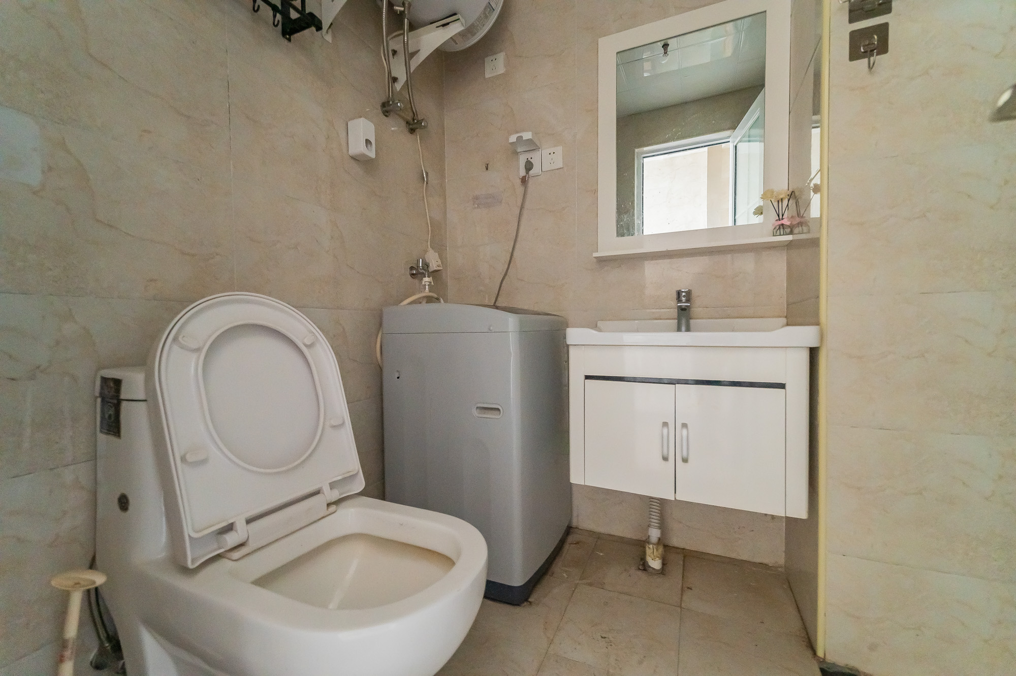 兆坤星悦荟  1室1厅1卫    16.0万卫生间