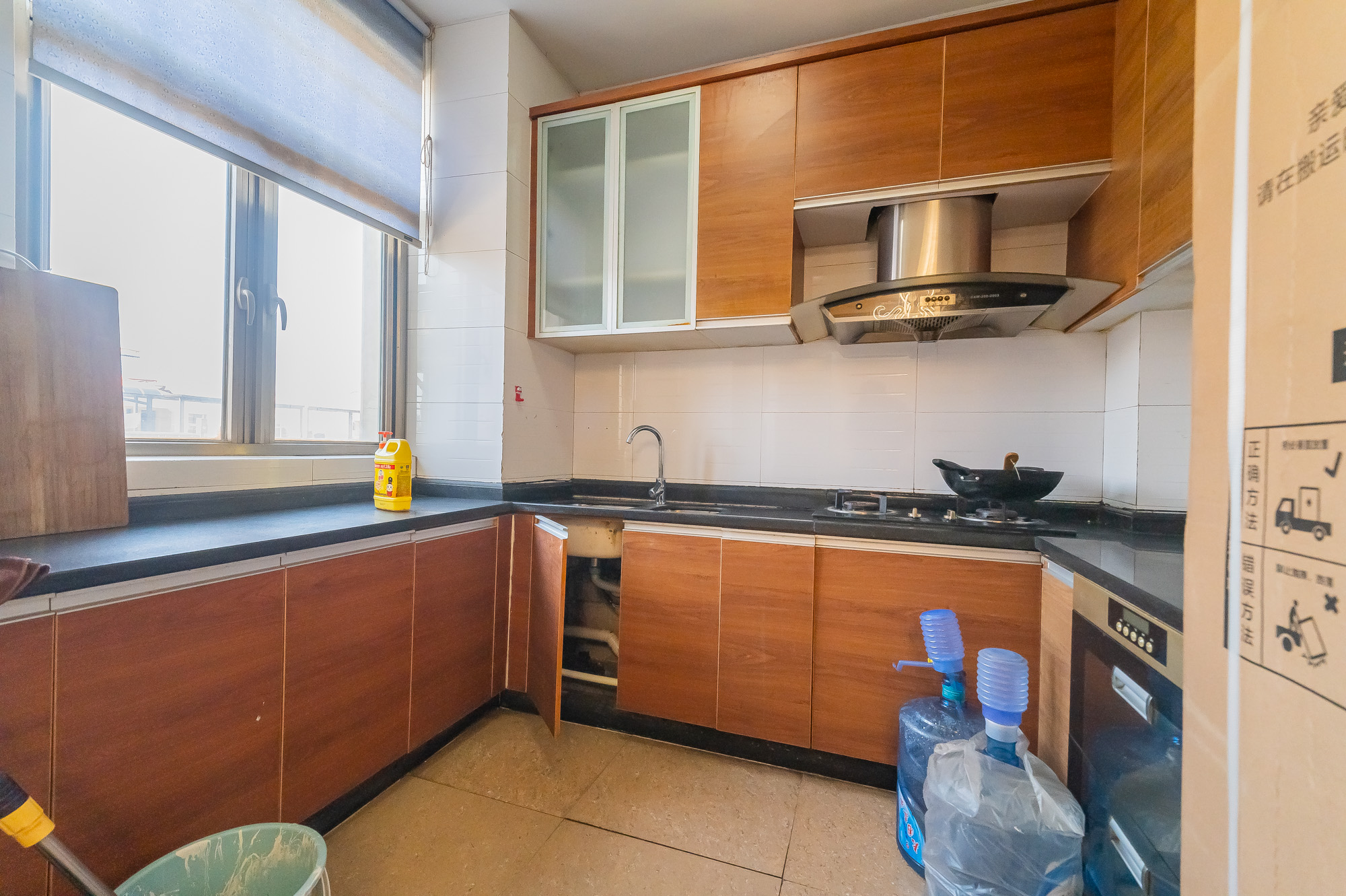 碧桂园威尼斯城 4室2厅2卫 89.8万 碧桂园威尼斯城 4室2厅2卫 89.8万厨房