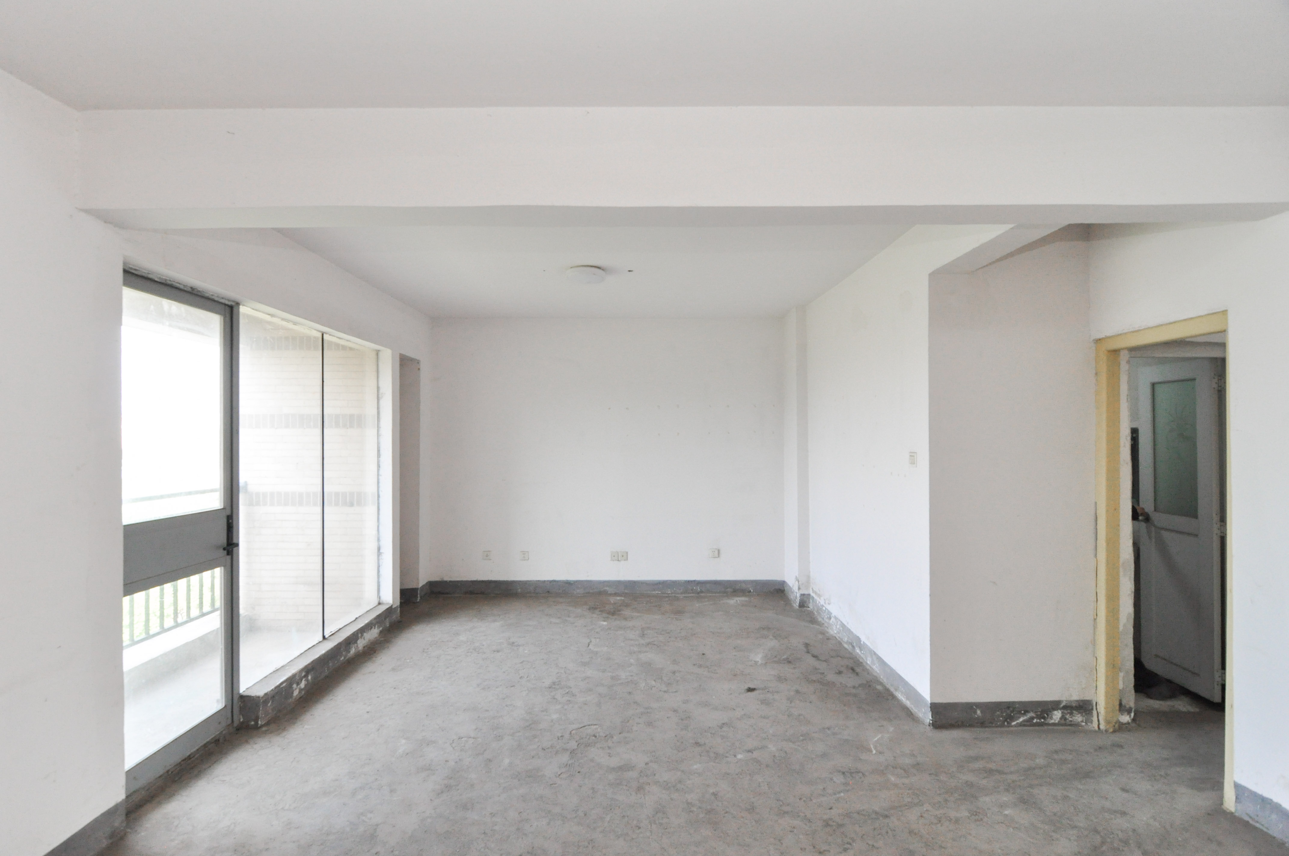 共和世家 2室2厅2卫 105.0万 共和世家 2室2厅2卫 105.0万客厅