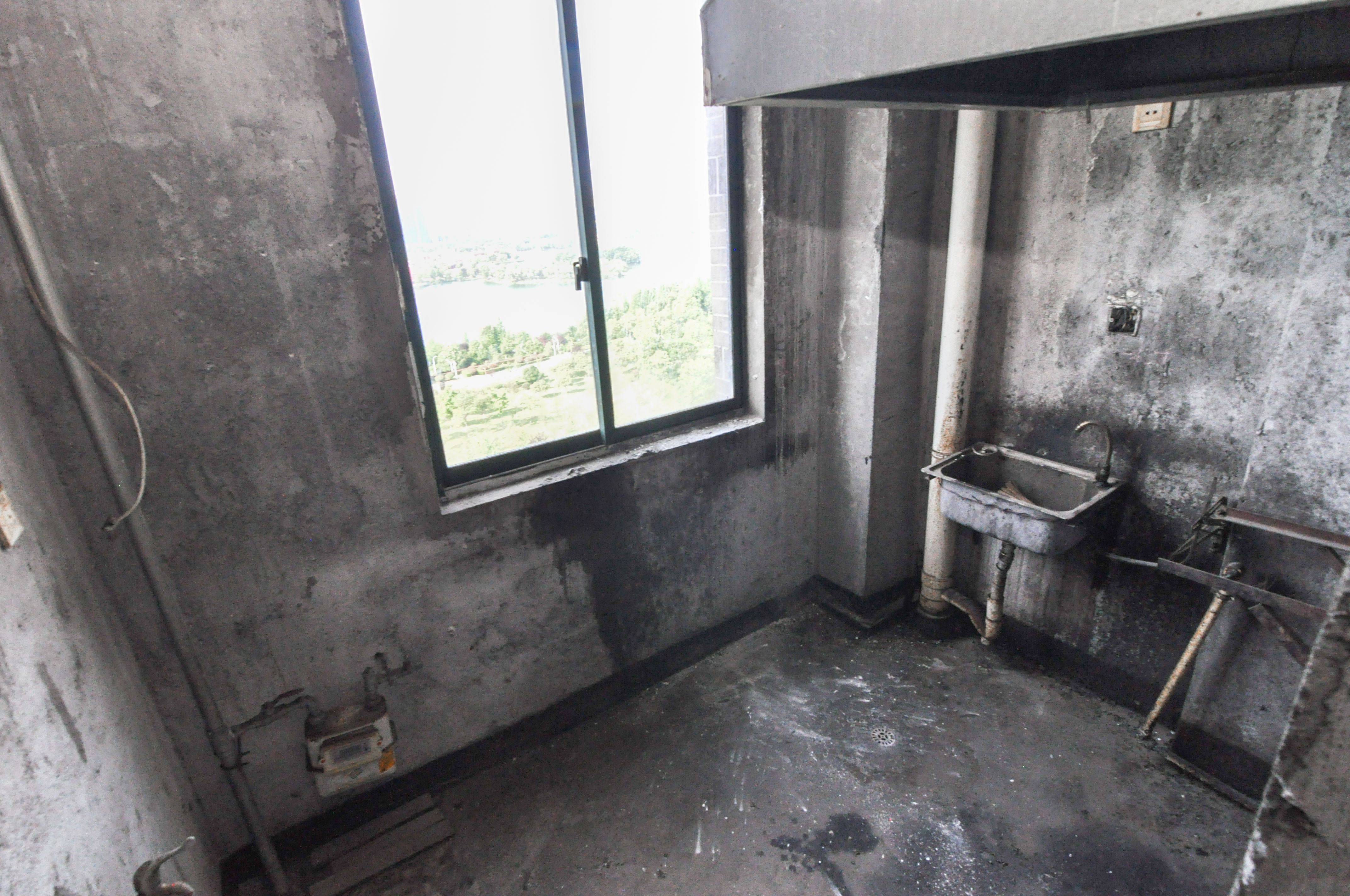 共和世家 2室2厅2卫 105.0万 共和世家 2室2厅2卫 105.0万厨房