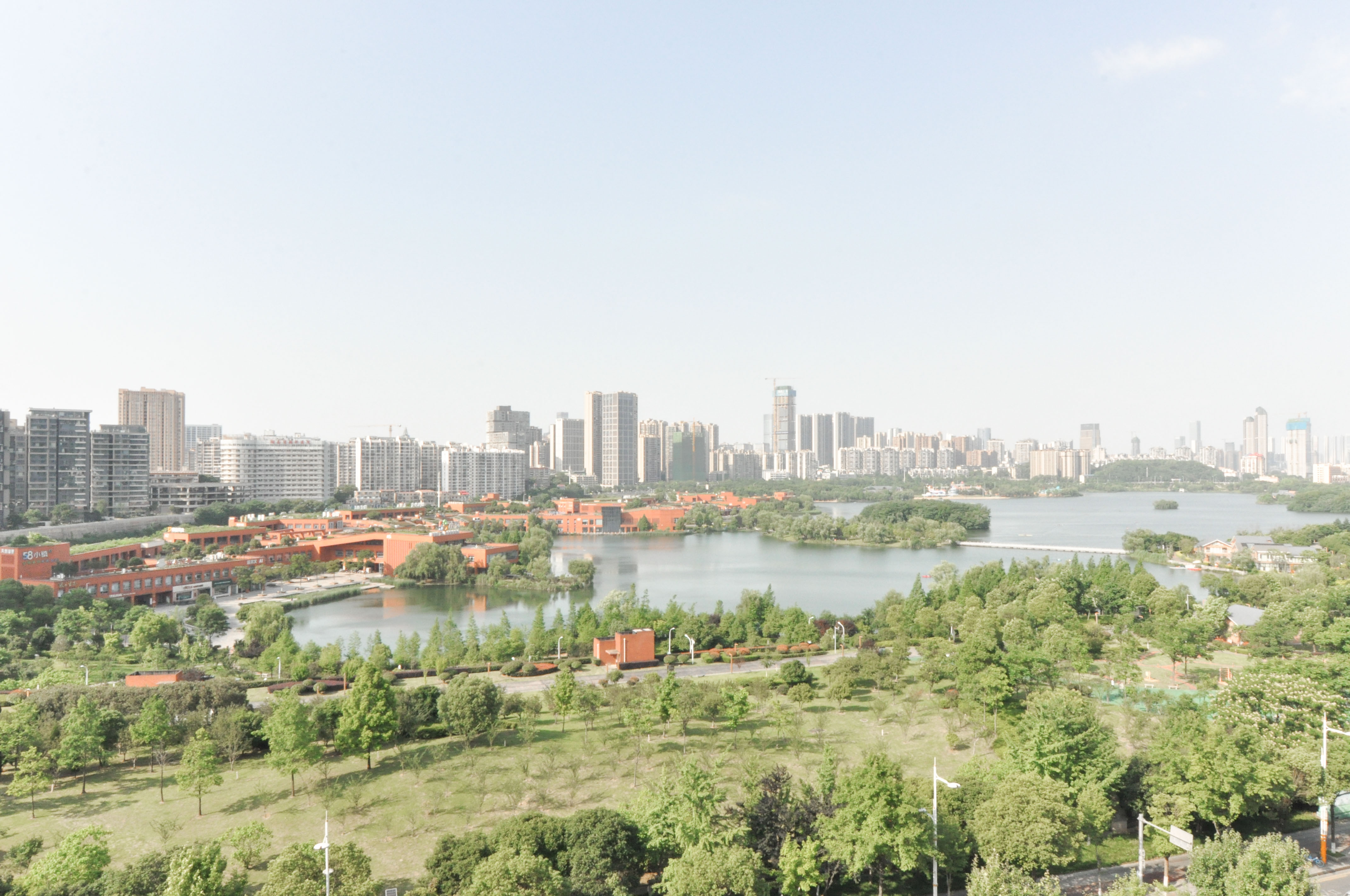 共和世家 2室2厅2卫 105.0万 共和世家 2室2厅2卫 105.0万卧室