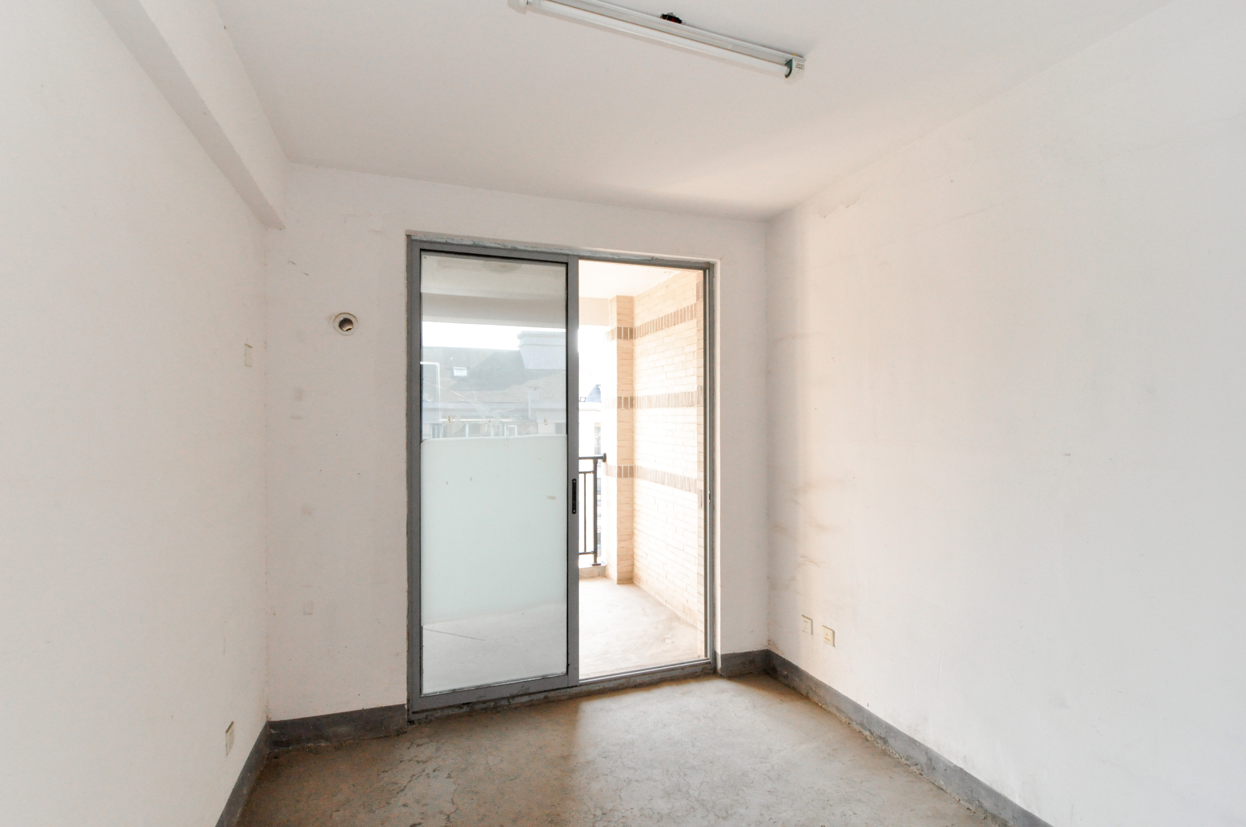 共和世家 2室2厅2卫 105.0万 共和世家 2室2厅2卫 105.0万卧室