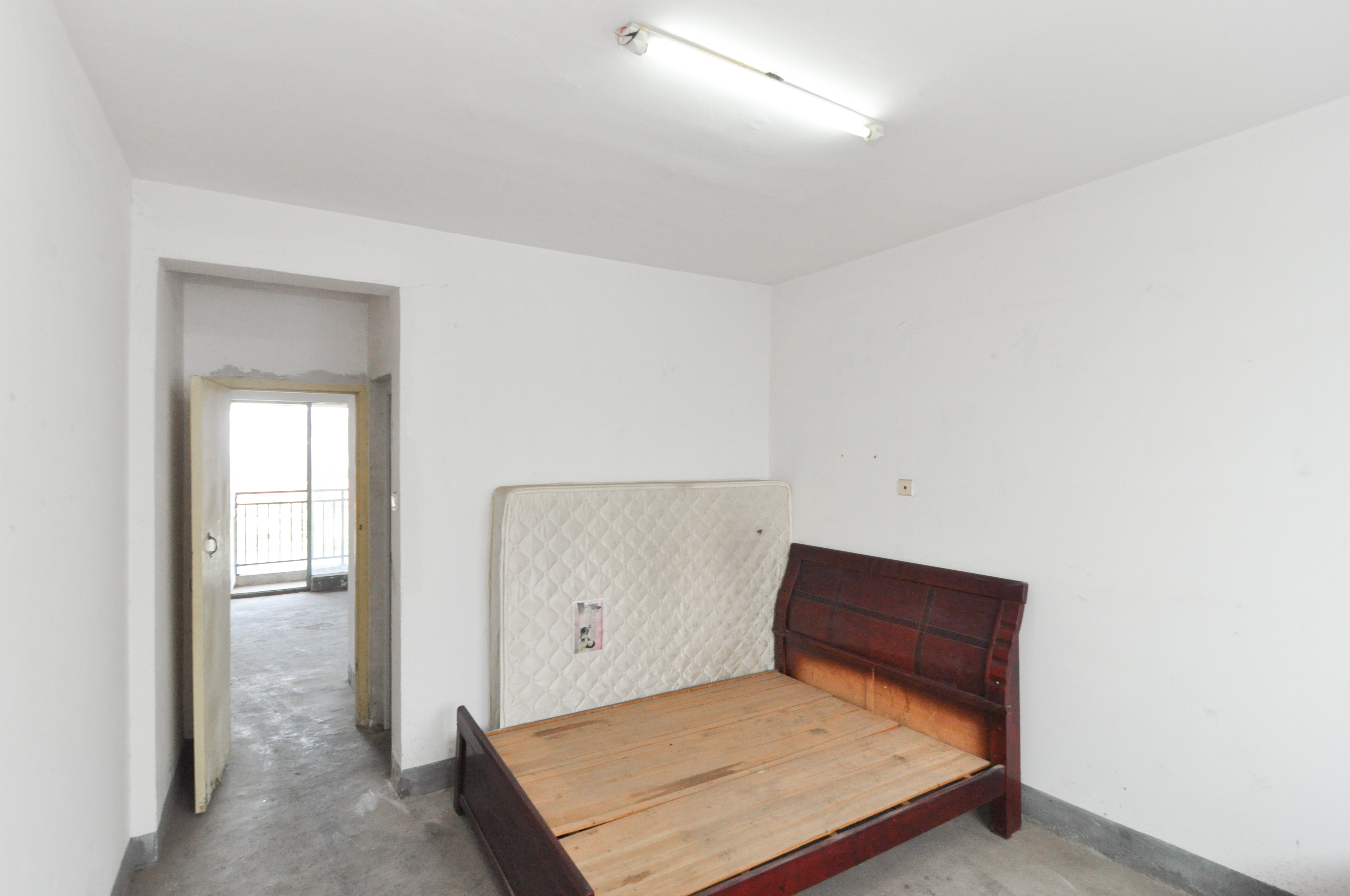 共和世家 2室2厅2卫 105.0万 共和世家 2室2厅2卫 105.0万卧室