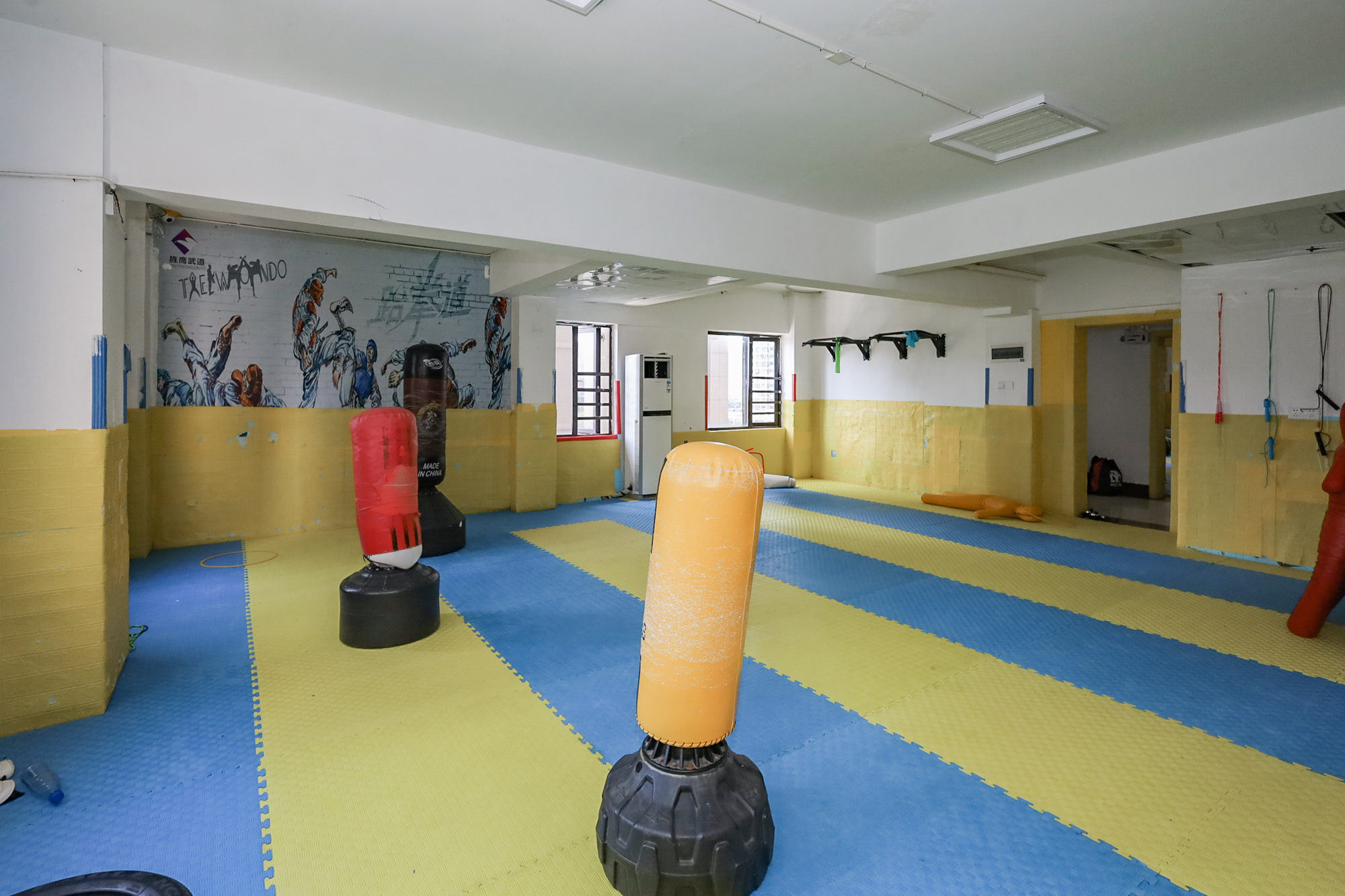 钰龙天下二期（钰龙佳园）  1室1厅1卫   23.50万客厅