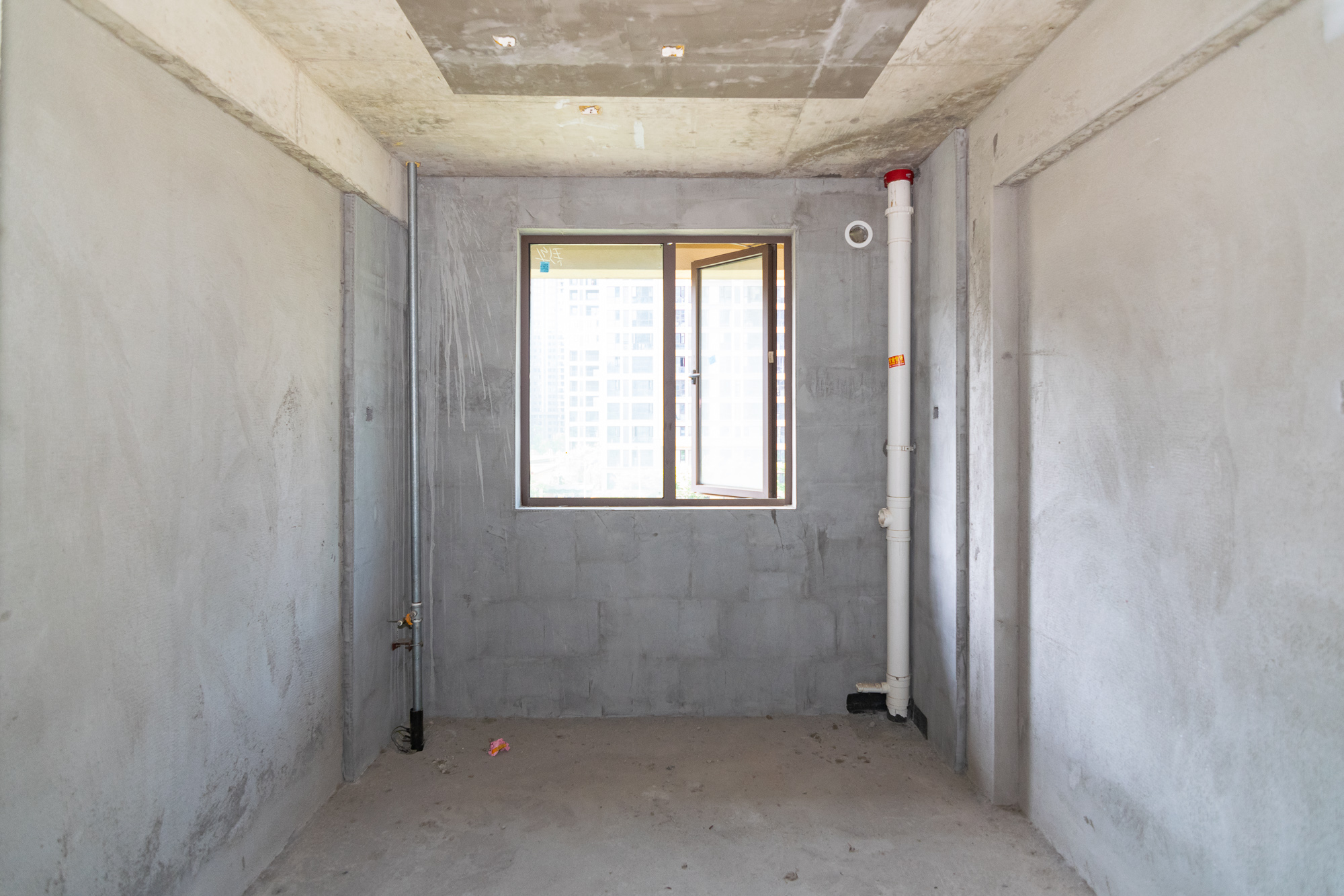 大汉汉园  5室2厅2卫    96.0万 大汉汉园  5室2厅2卫    96.0万厨房