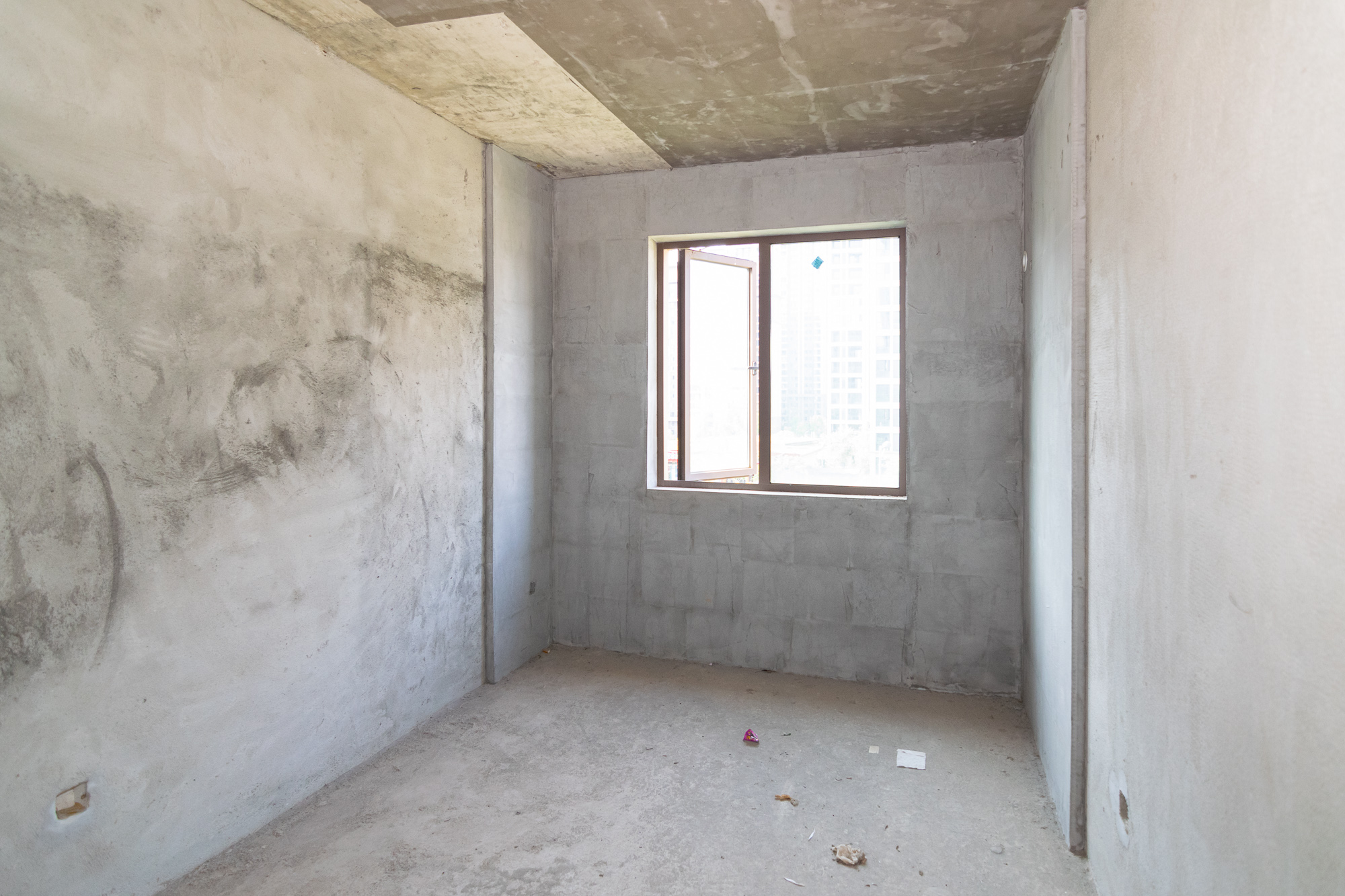 大汉汉园  5室2厅2卫    96.0万 大汉汉园  5室2厅2卫    96.0万卧室