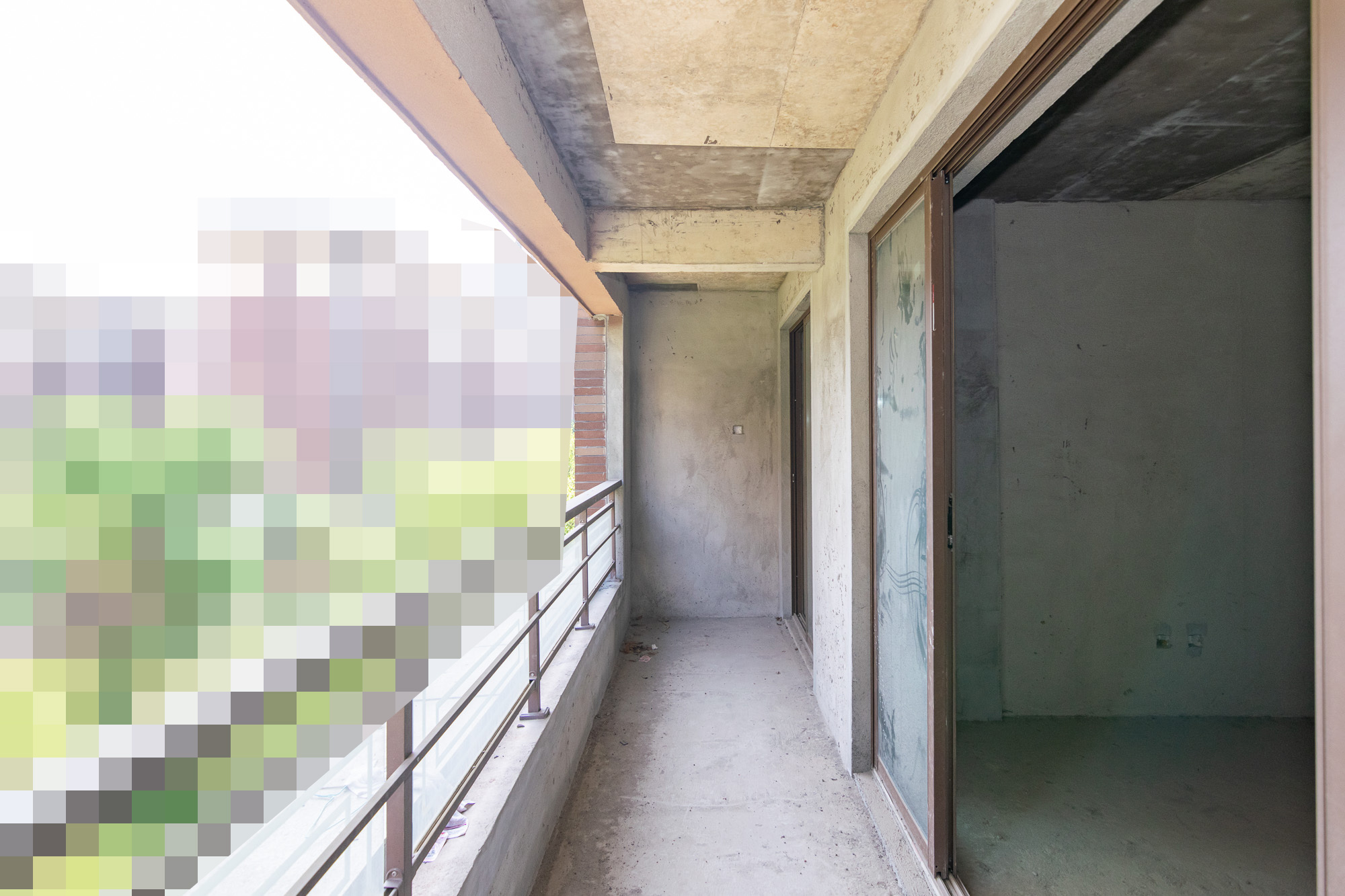 大汉汉园  5室2厅2卫    96.0万 大汉汉园  5室2厅2卫    96.0万阳台