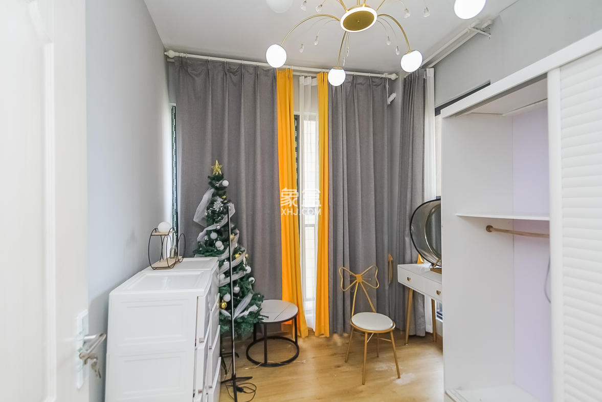 荣盛花语书苑  3室2厅1卫    82.0万 荣盛花语书苑  3室2厅1卫    82.0万卧室