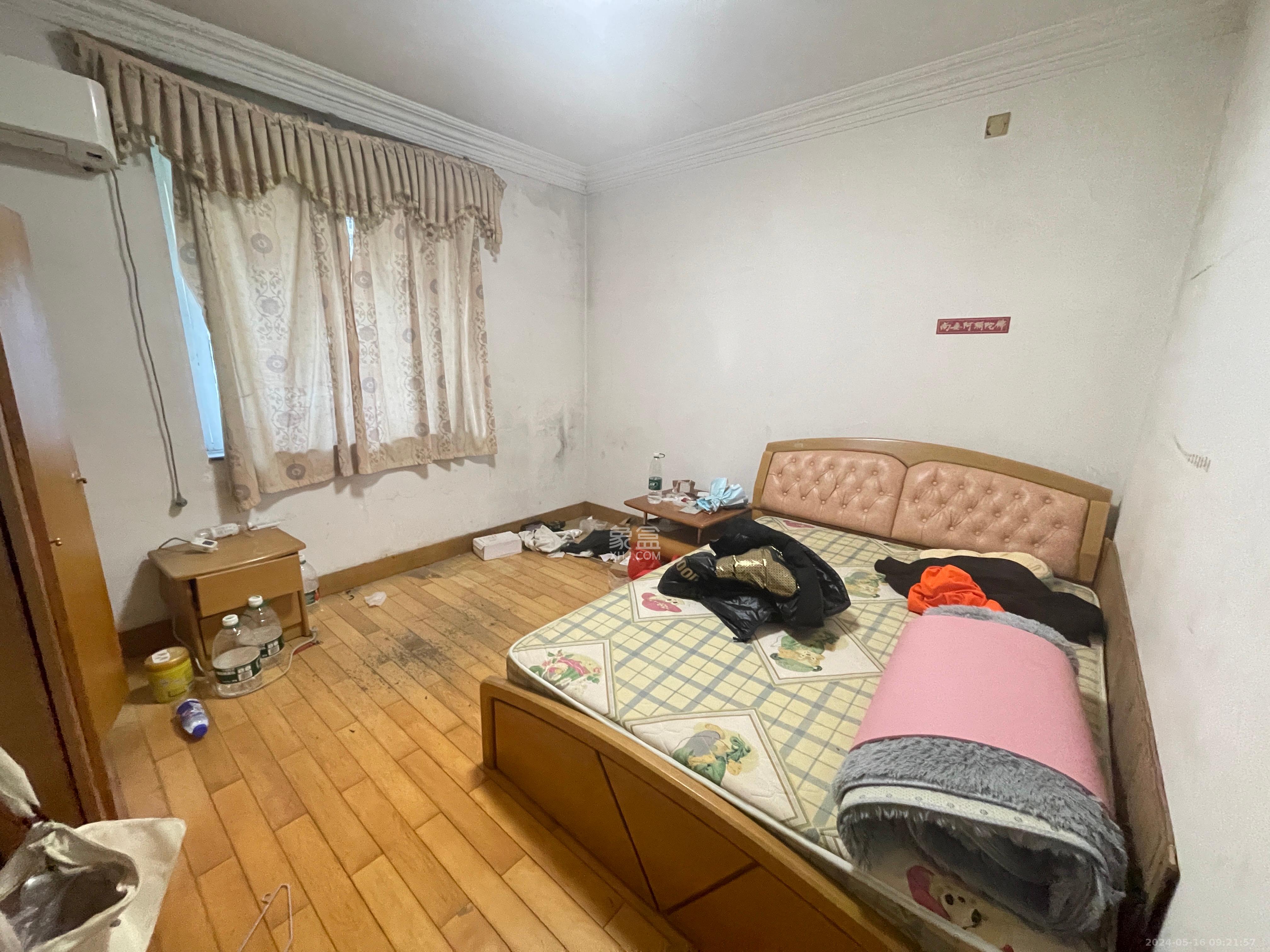 林苑小区  4室2厅2卫   2400.00元/月室内图