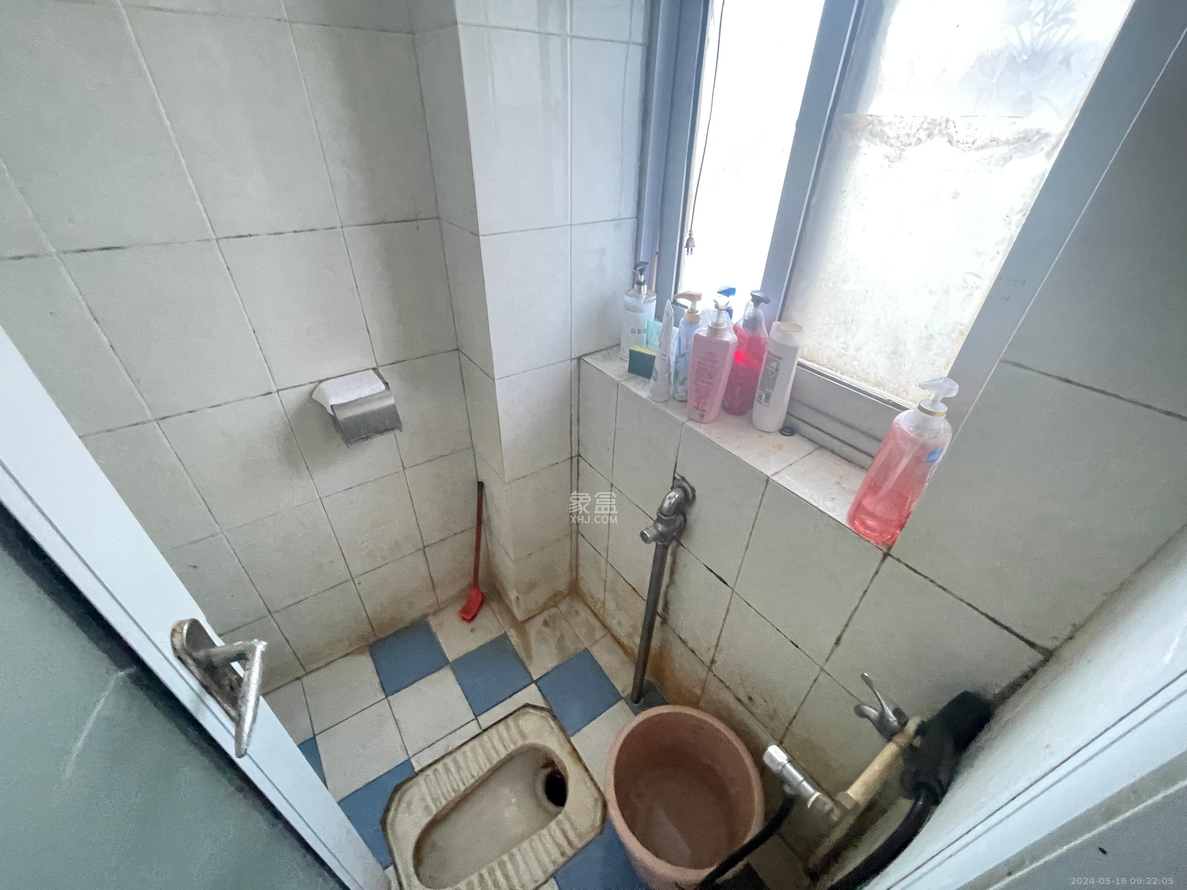林苑小区  4室2厅2卫   2400.00元/月室内图