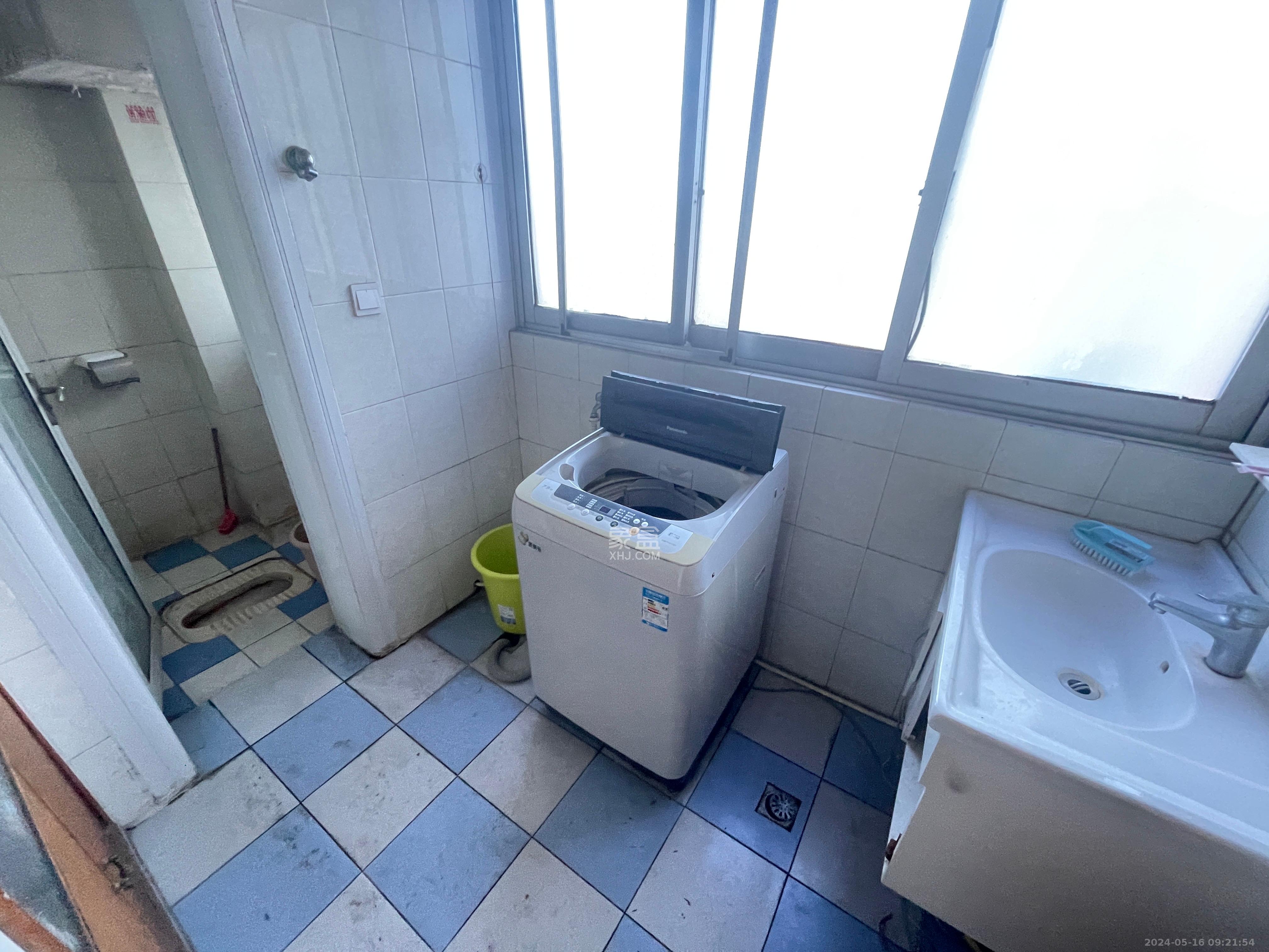 林苑小区  4室2厅2卫   2400.00元/月室内图