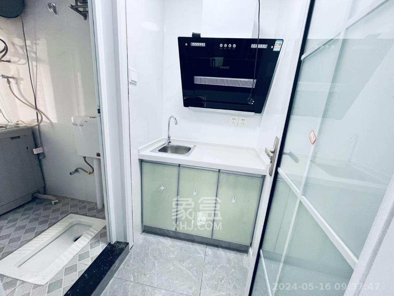 鸿富大厦  1室1厅1卫   1600.00元/月室内图1