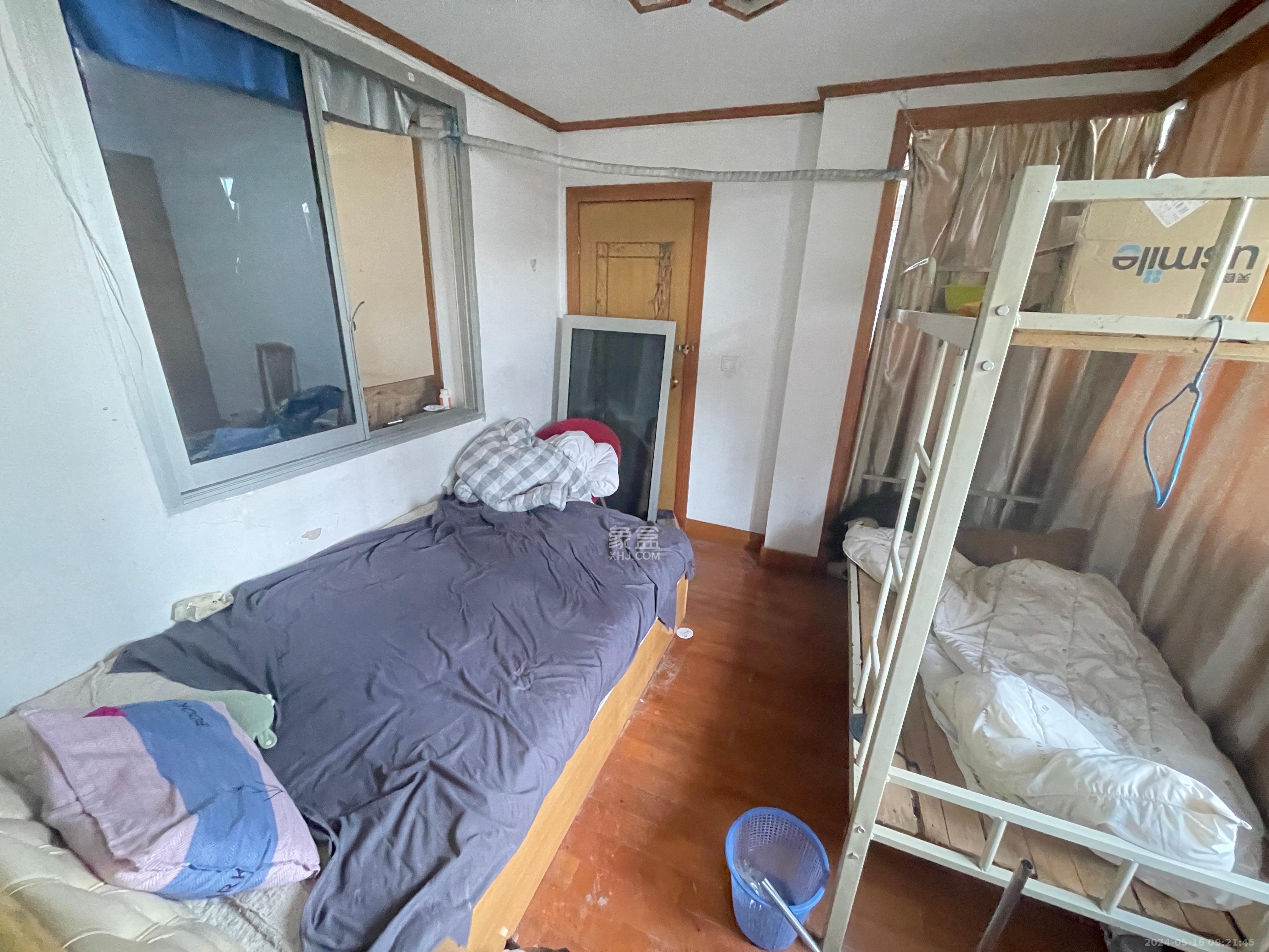 林苑小区  4室2厅2卫   2400.00元/月室内图