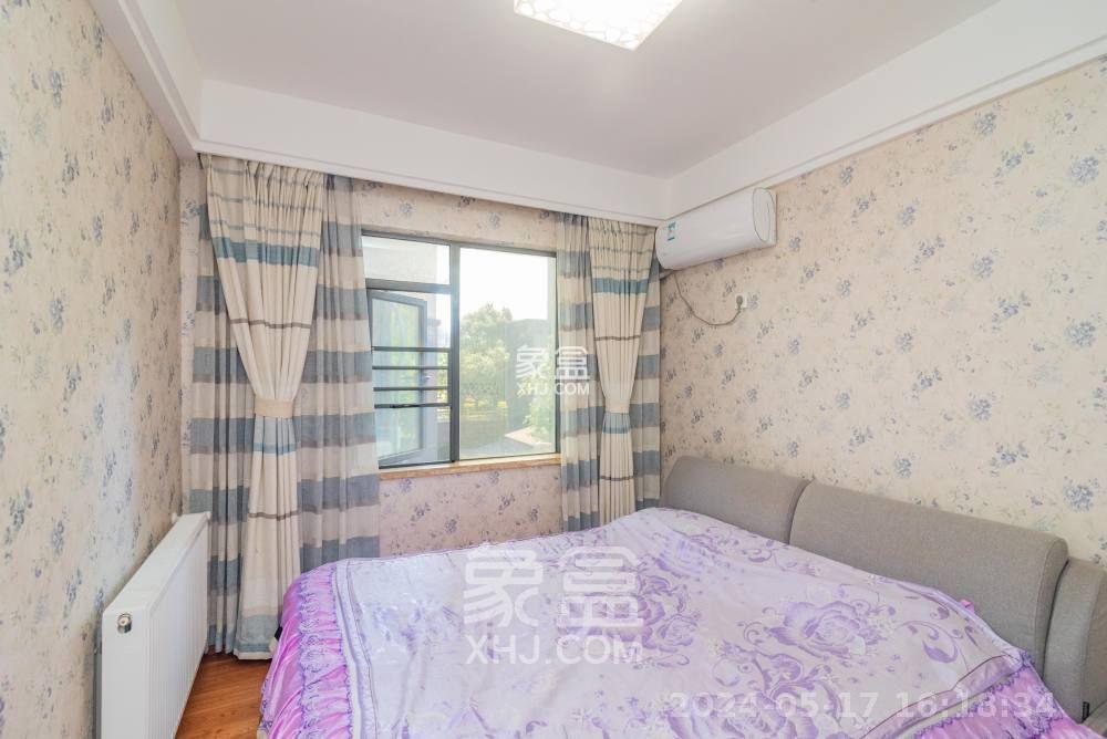 悦湖山 3室2厅1卫 2600.00元/月 悦湖山 3室2厅1卫 2600.00元/月室内图