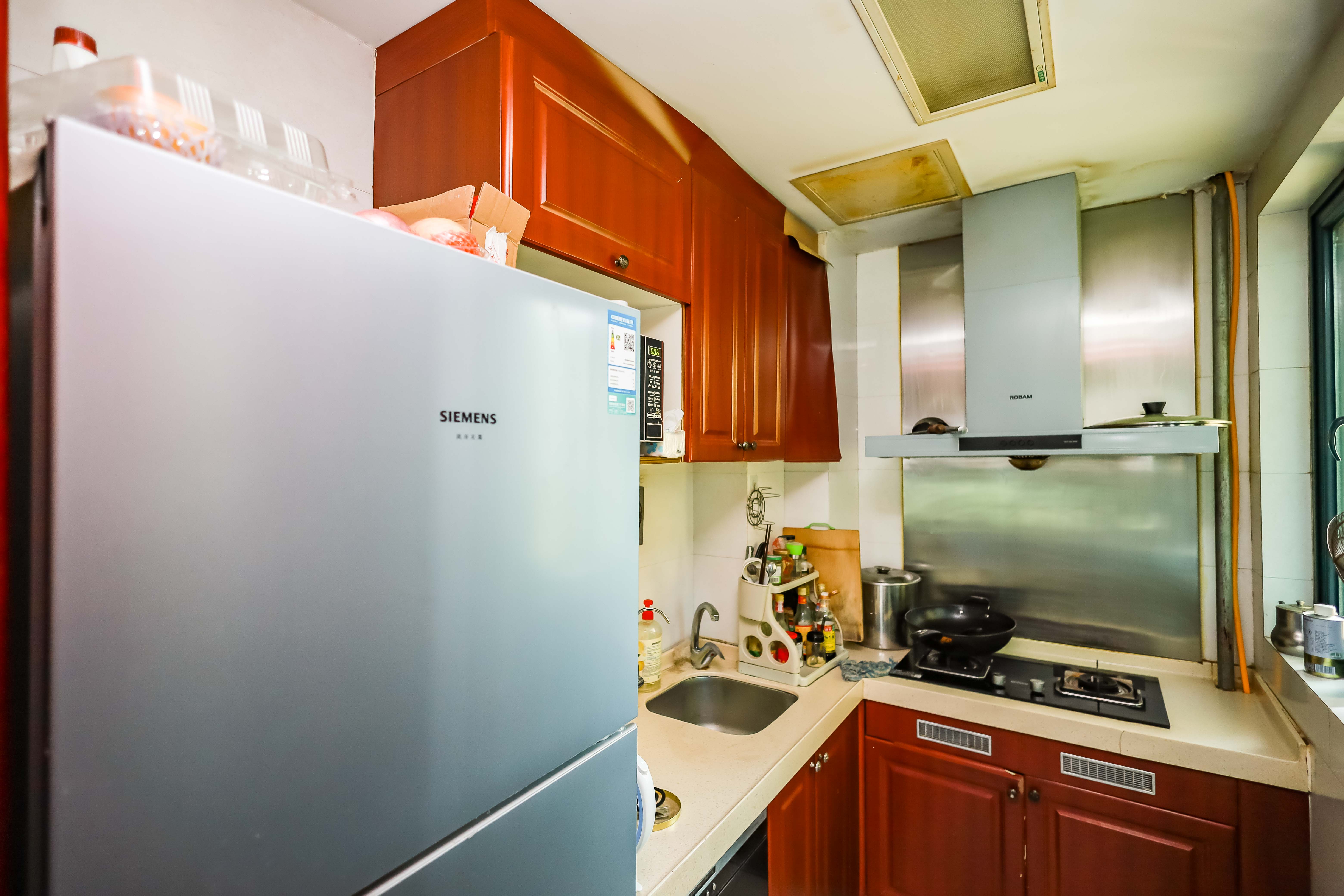 恒大华府  3室2厅1卫    138.0万厨房