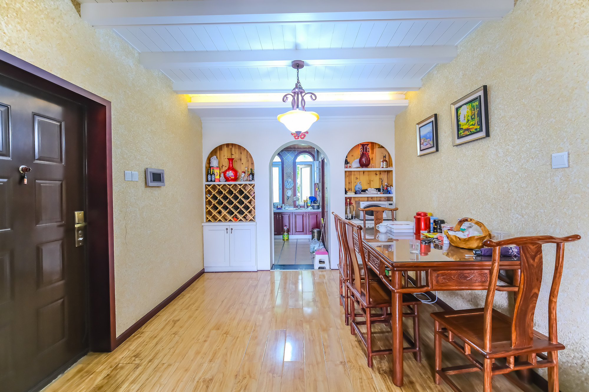 郡原居里 3室2厅1卫 68.0万 郡原居里 3室2厅1卫 68.0万客厅