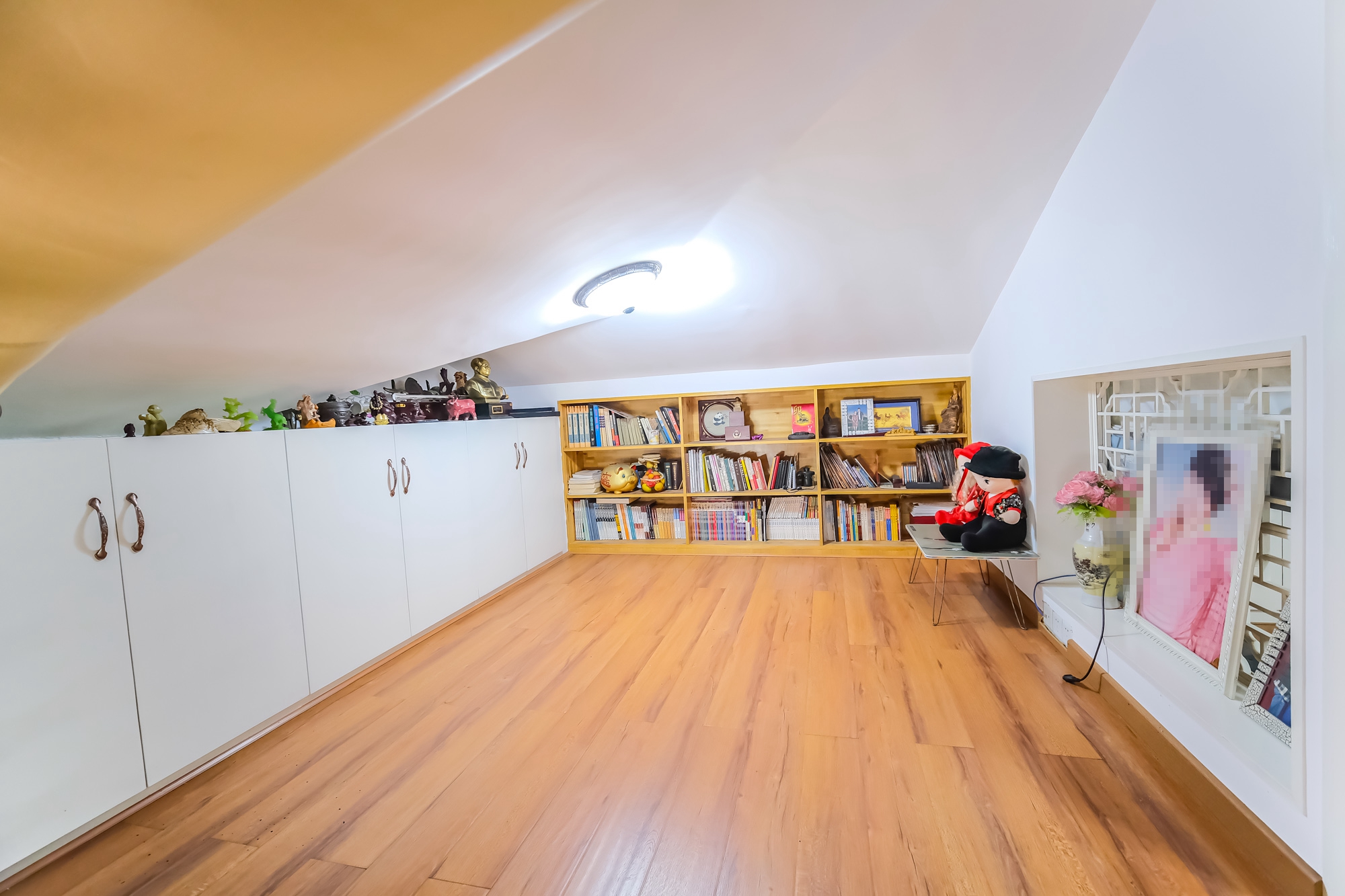 郡原居里 3室2厅1卫 68.0万 郡原居里 3室2厅1卫 68.0万卧室