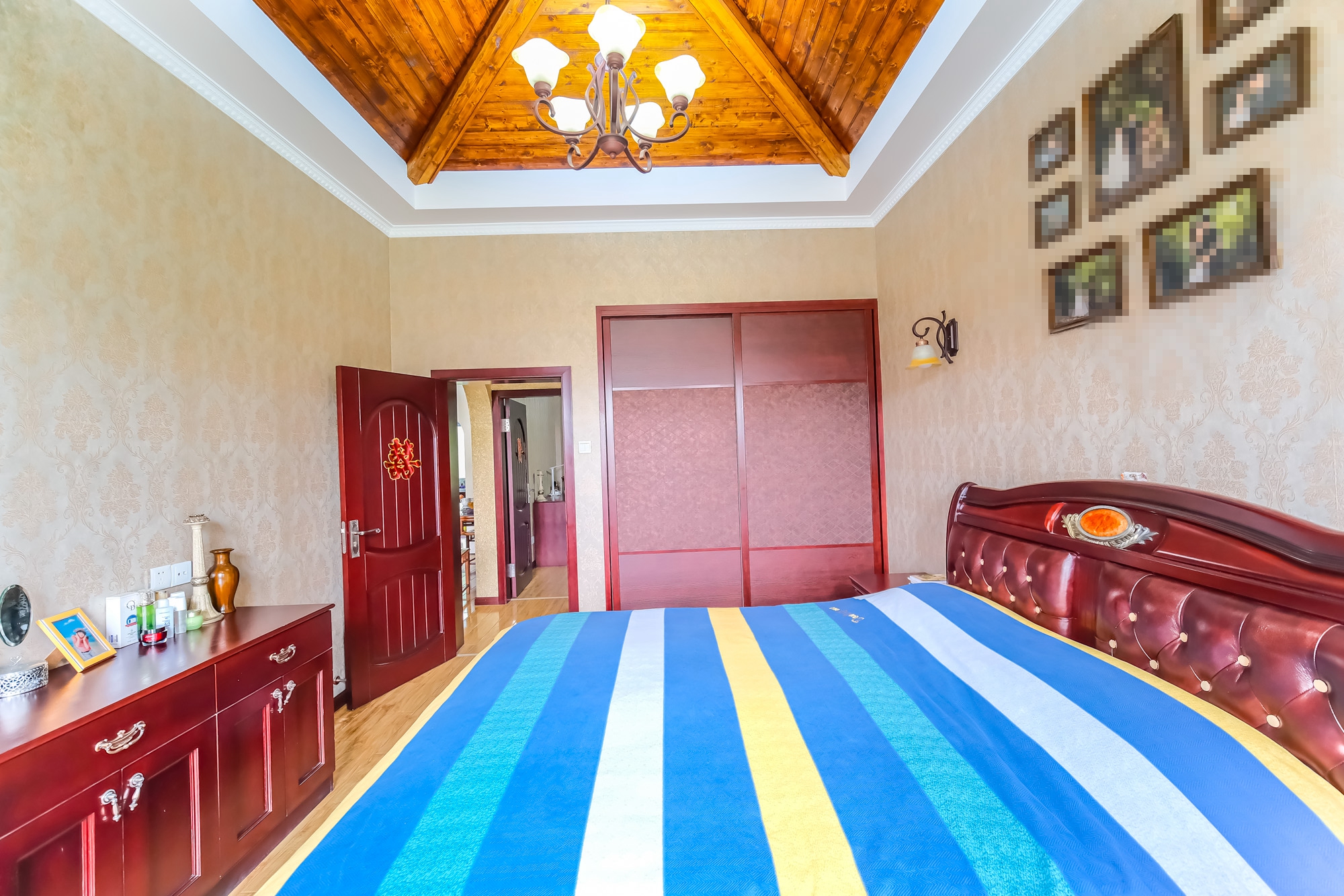 郡原居里 3室2厅1卫 68.0万 郡原居里 3室2厅1卫 68.0万卧室