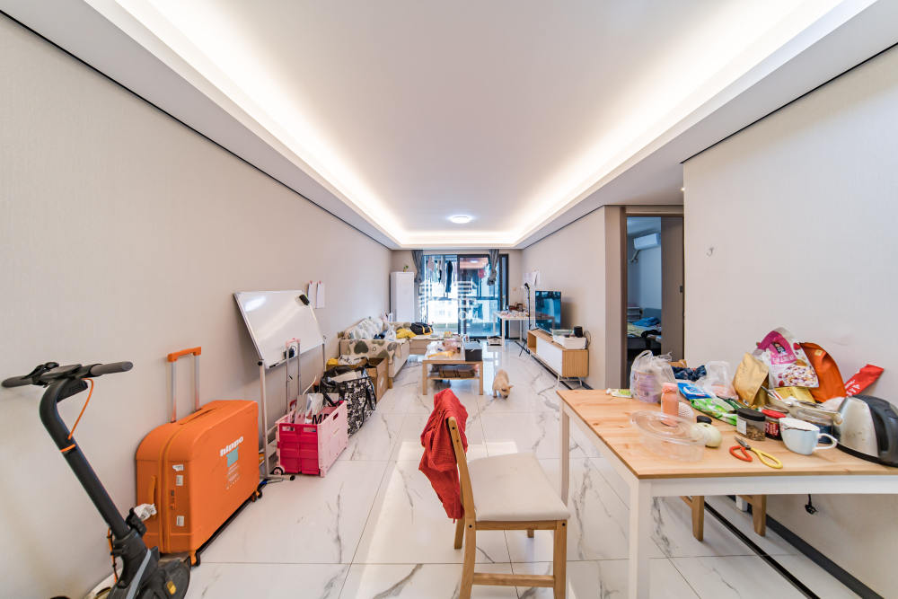 中海阅麓山一期  3室2厅2卫    166.0万