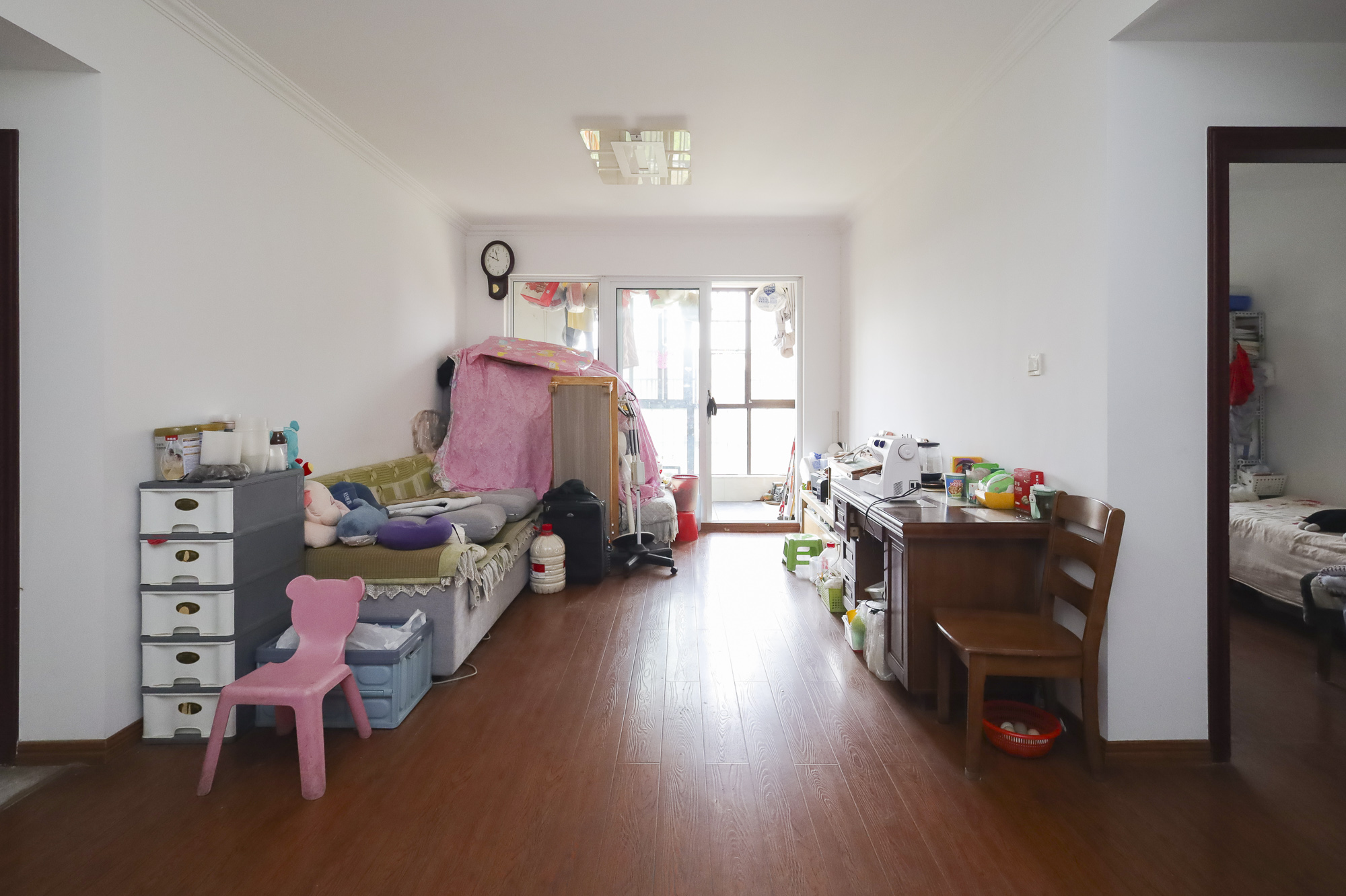 水映加州  3室2厅1卫    165.0万客厅