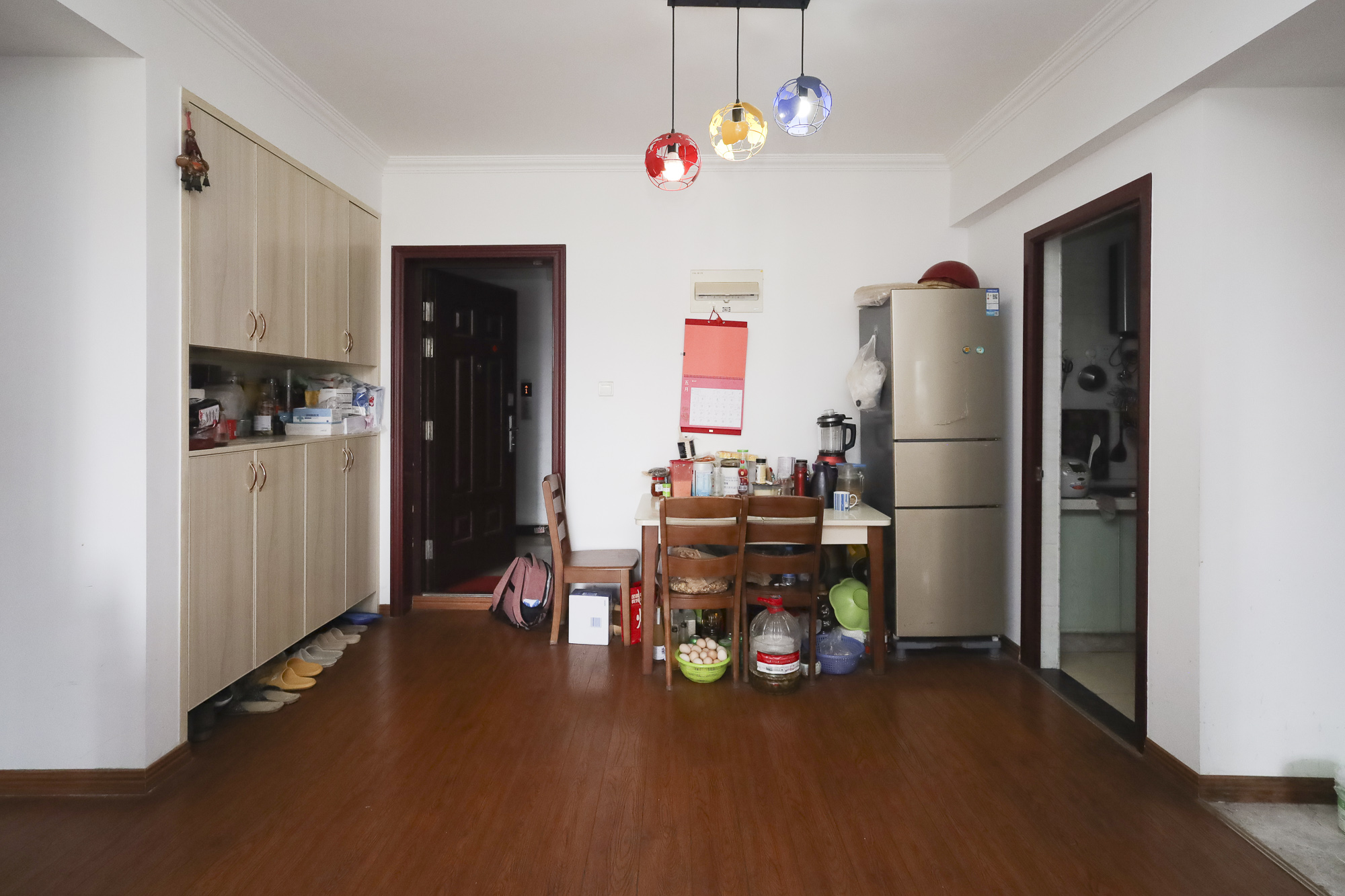 水映加州  3室2厅1卫    165.0万客厅