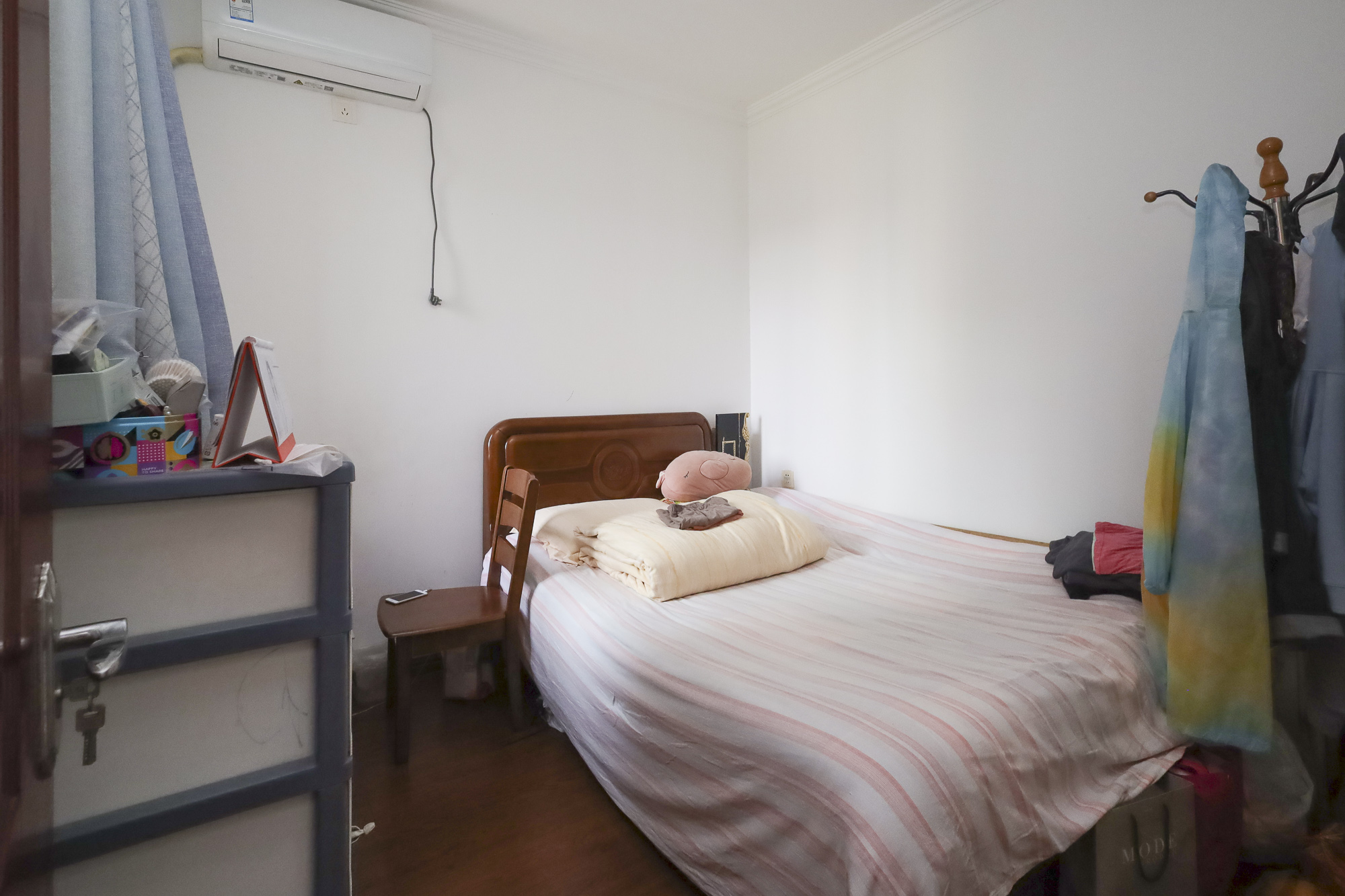 水映加州  3室2厅1卫    165.0万卧室