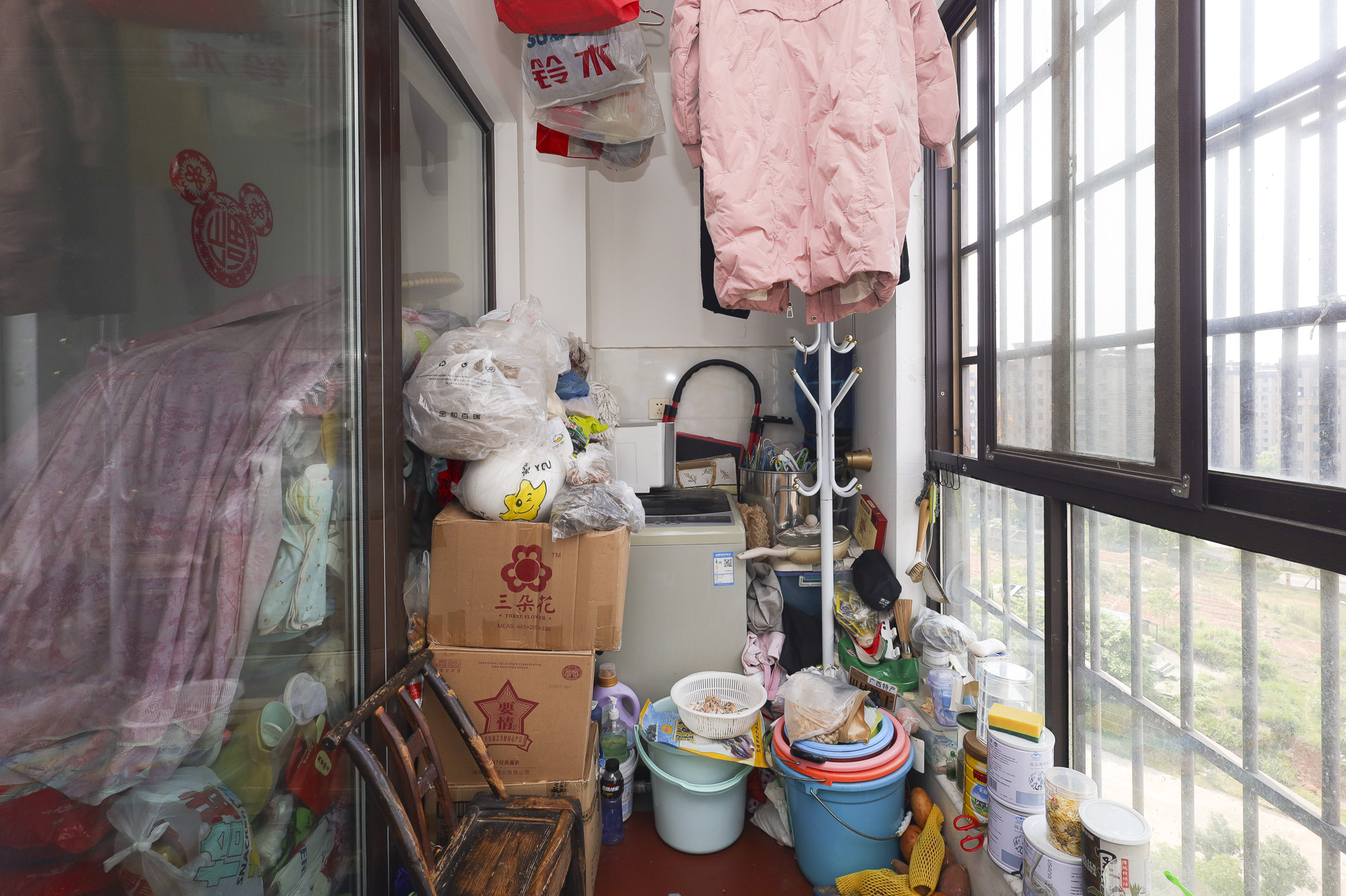 水映加州  3室2厅1卫    165.0万阳台