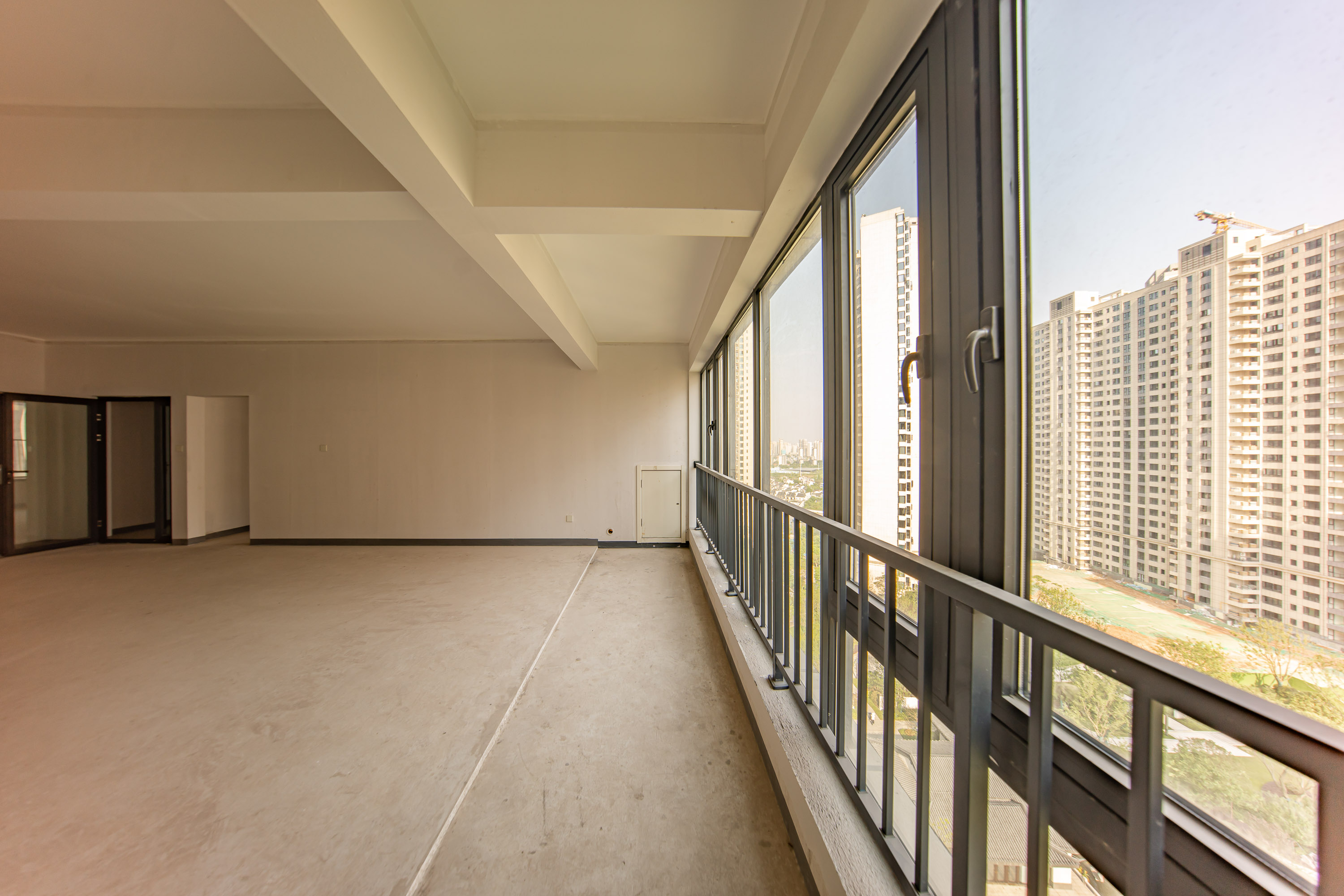 建投象山国际  7室3厅4卫   330.00万阳台