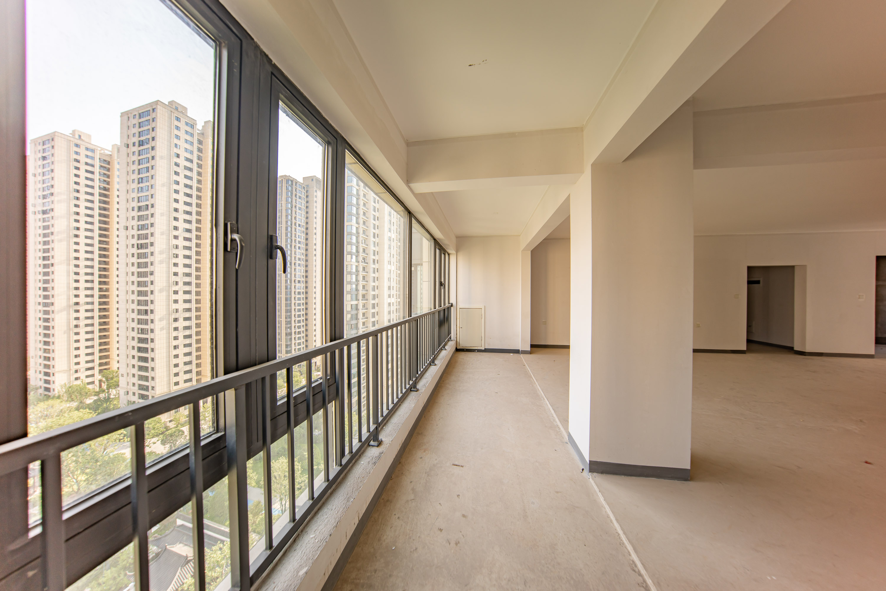 建投象山国际  7室3厅4卫   330.00万阳台