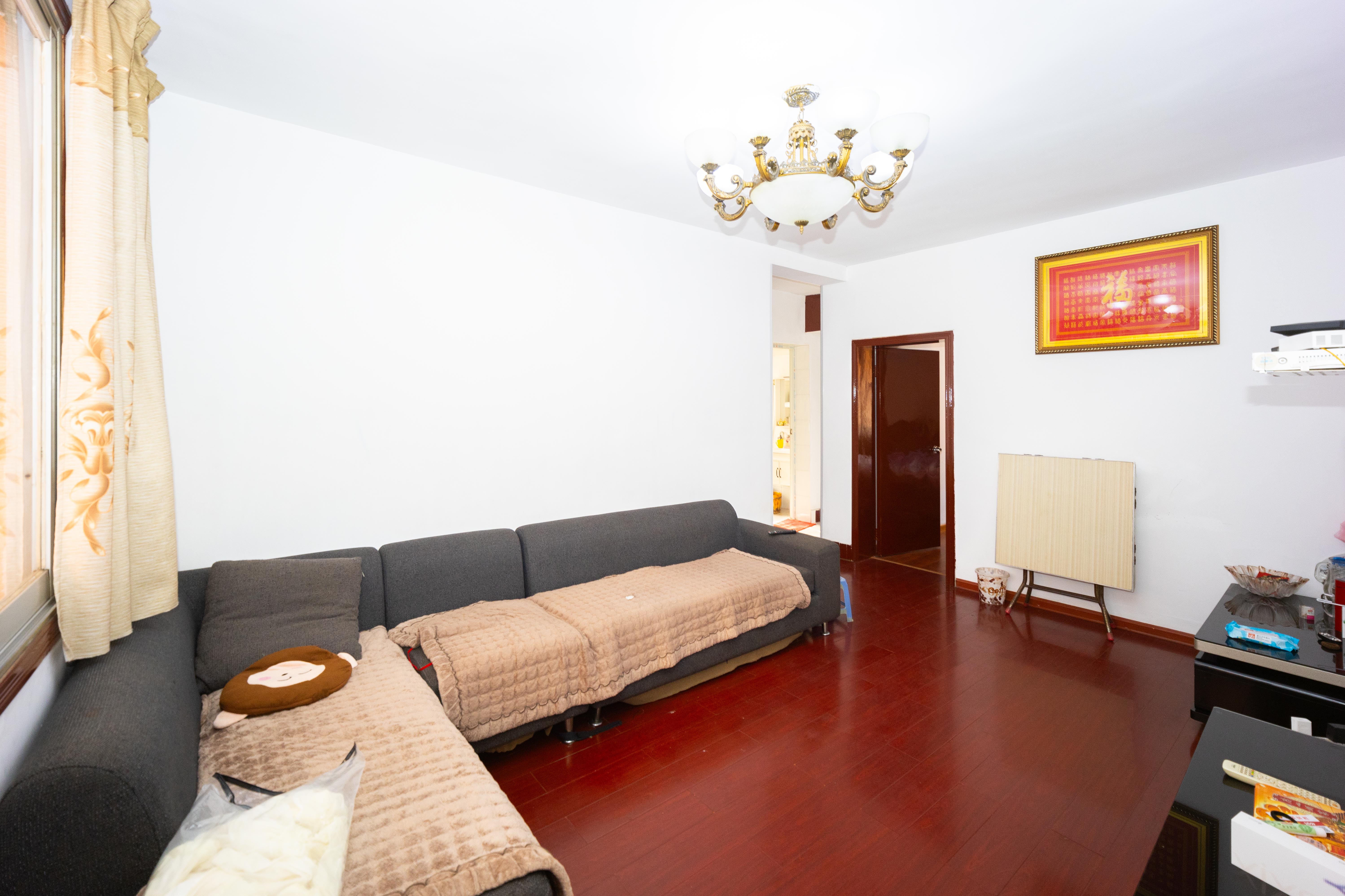 杏花园小区  2室1厅1卫    40.0万 杏花园小区  2室1厅1卫    40.0万客厅