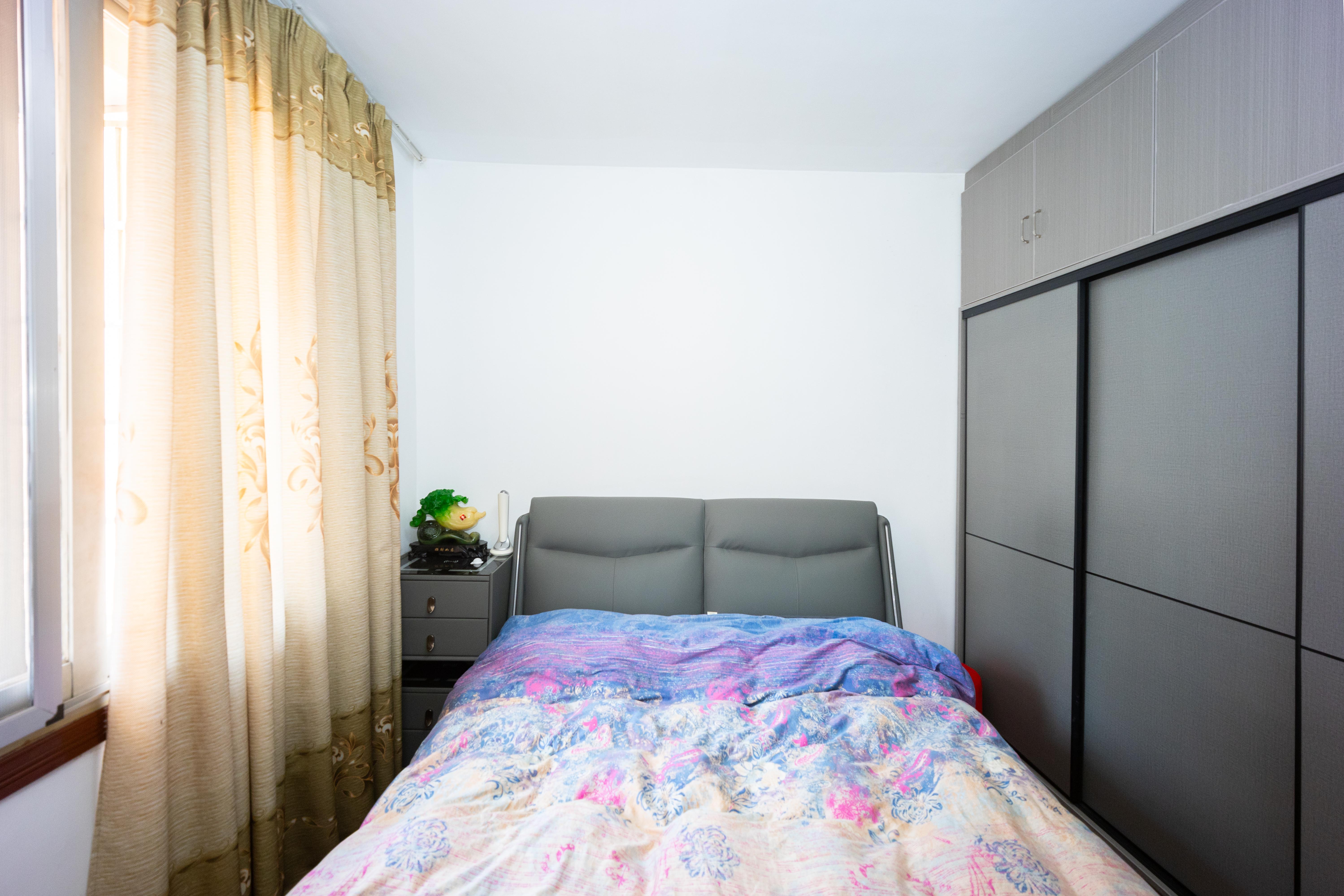 杏花园小区  2室1厅1卫    40.0万 杏花园小区  2室1厅1卫    40.0万卧室