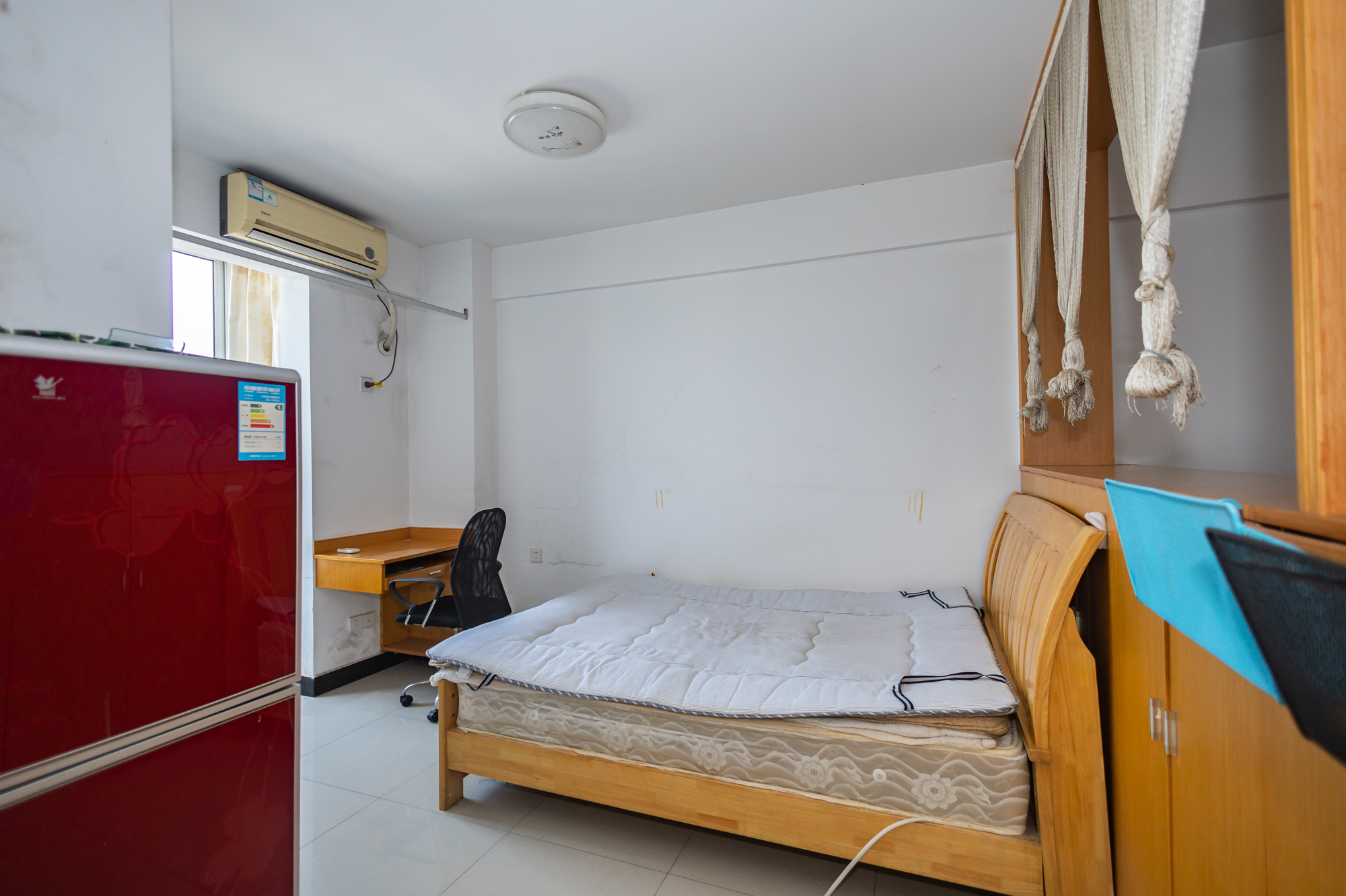 香槟小镇(香槟花苑) 1室1厅1卫 22.0万 香槟小镇(香槟花苑) 1室1厅1卫 22.0万卧室