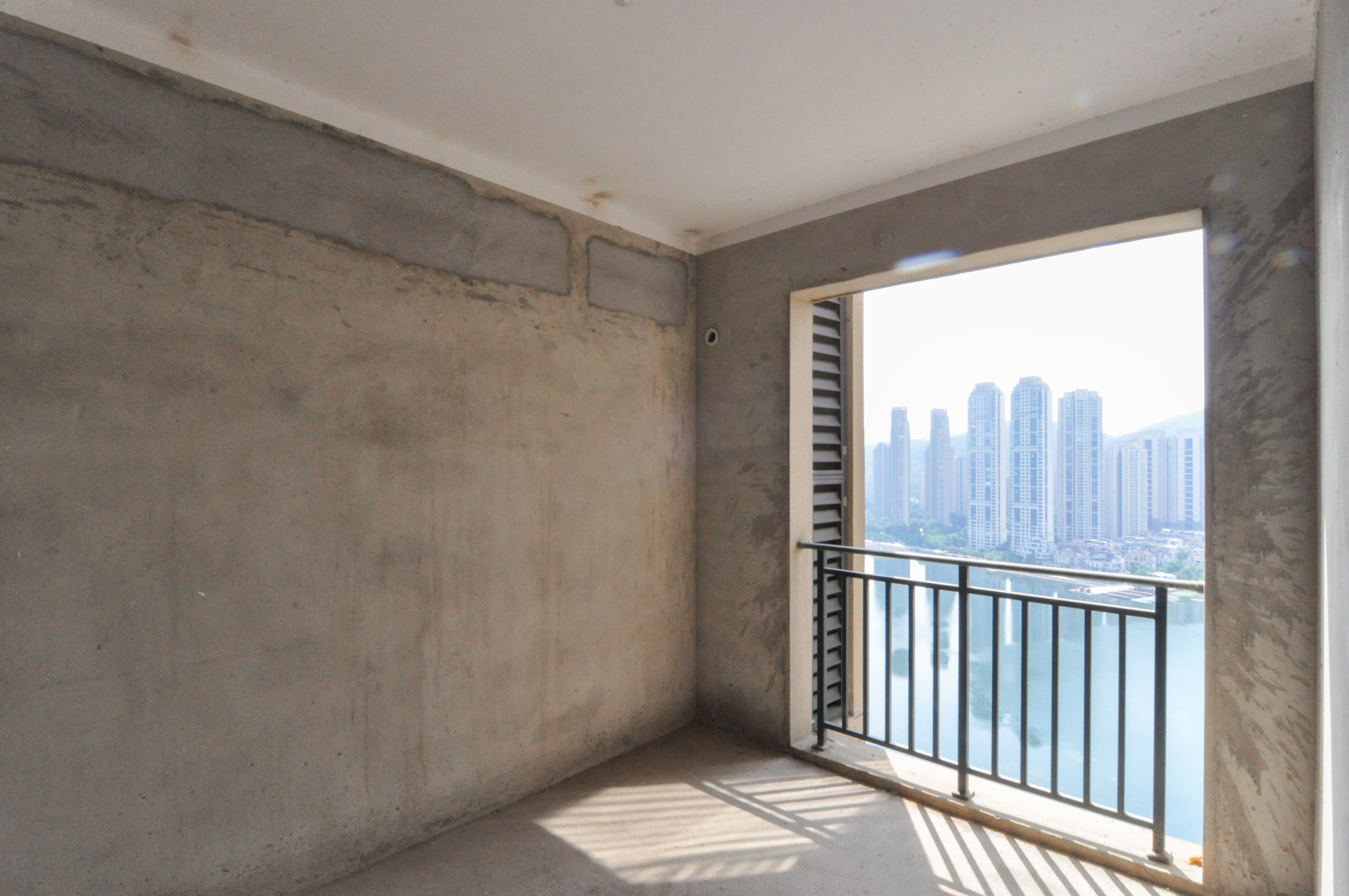 中建梅溪湖中心  4室2厅3卫   390.00万其他