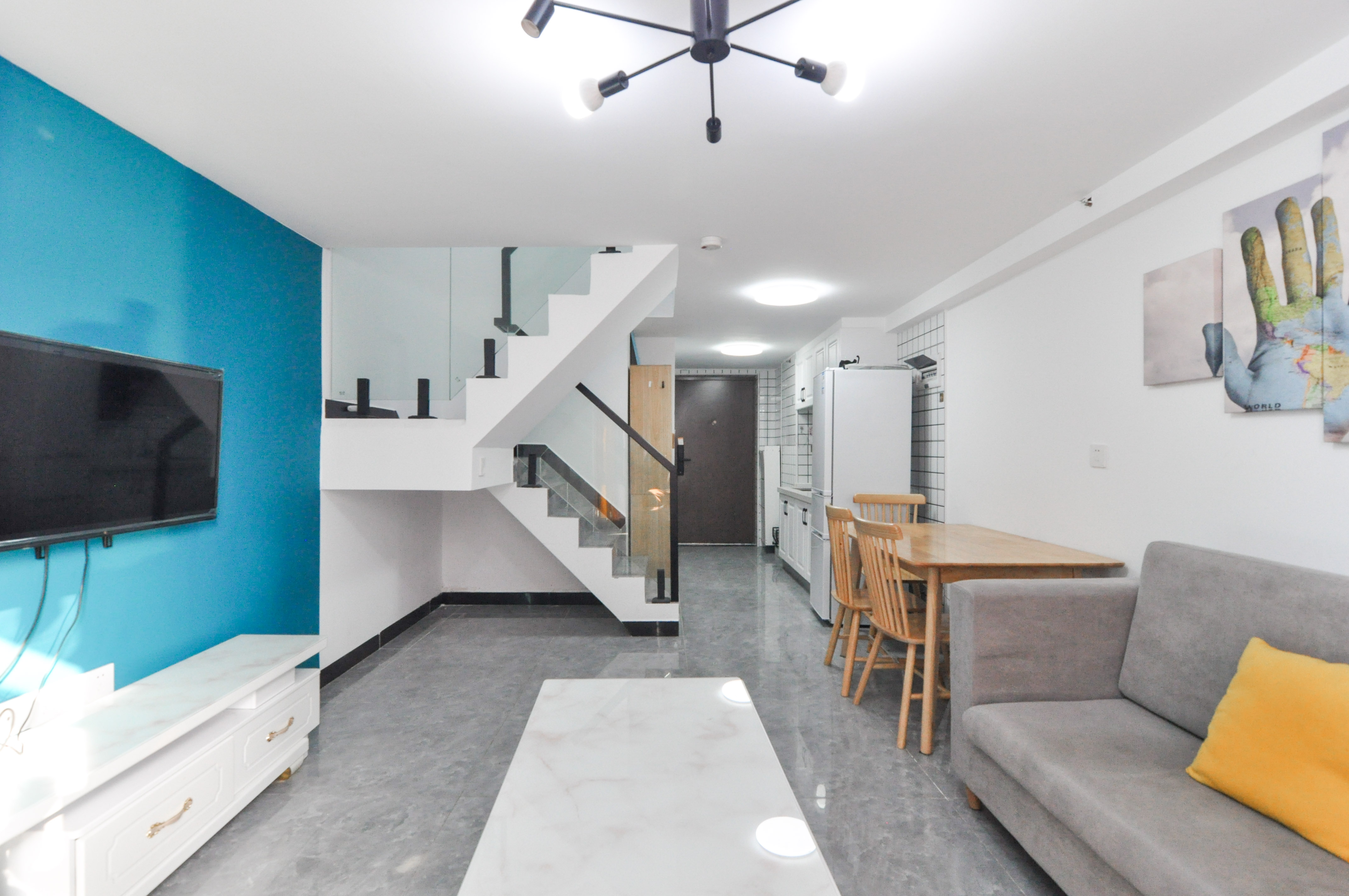 华润琨瑜府  2室1厅1卫    52.0万客厅