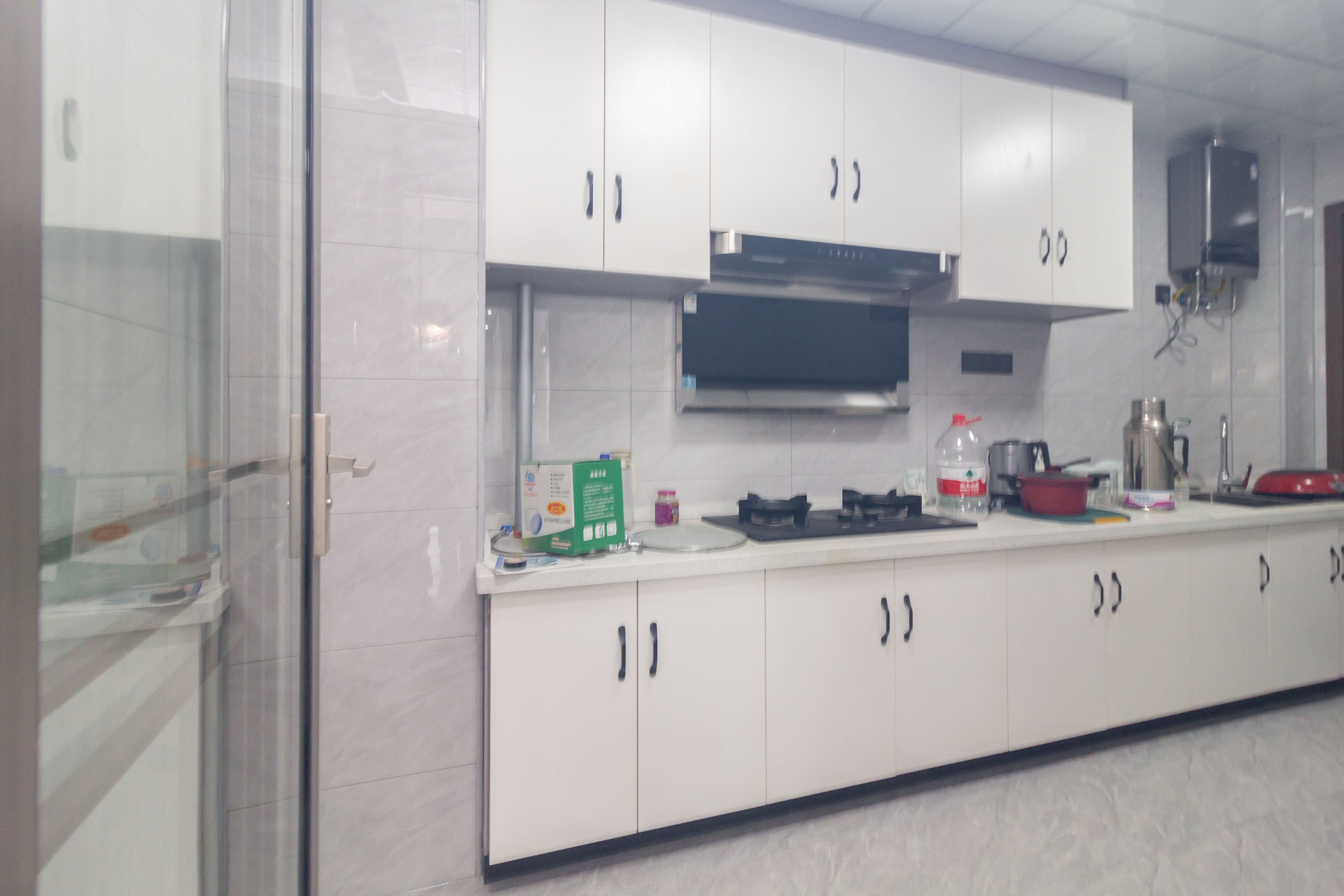 财汇新天地(财汇商务广场) 3室2厅1卫 66.0万 财汇新天地(财汇商务广场) 3室2厅1卫 66.0万厨房