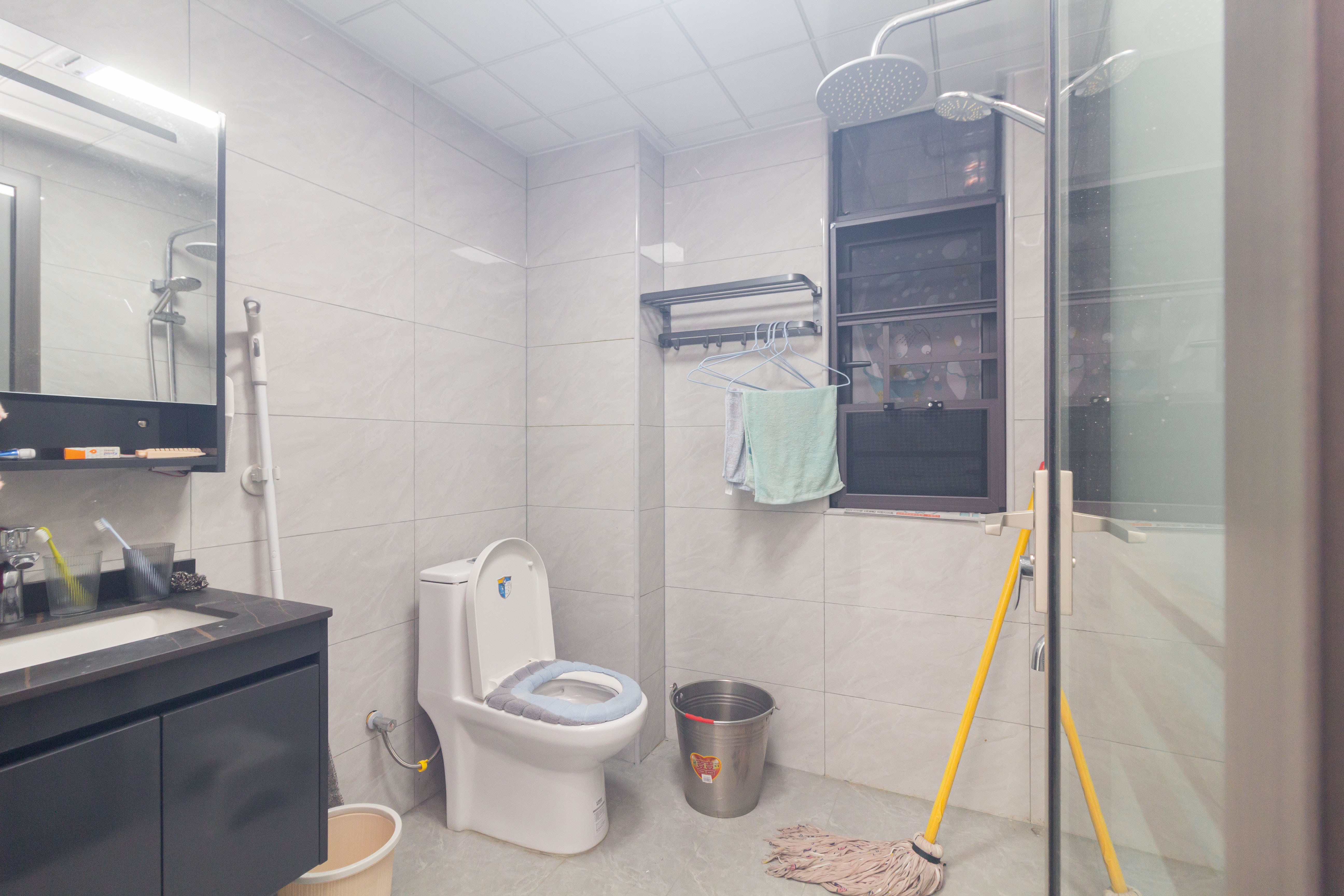 财汇新天地(财汇商务广场) 3室2厅1卫 66.0万 财汇新天地(财汇商务广场) 3室2厅1卫 66.0万卫生间